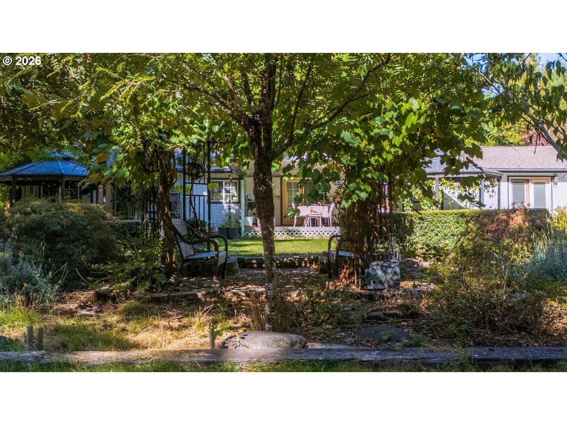 1121 Yeust Rd Property Photo 27