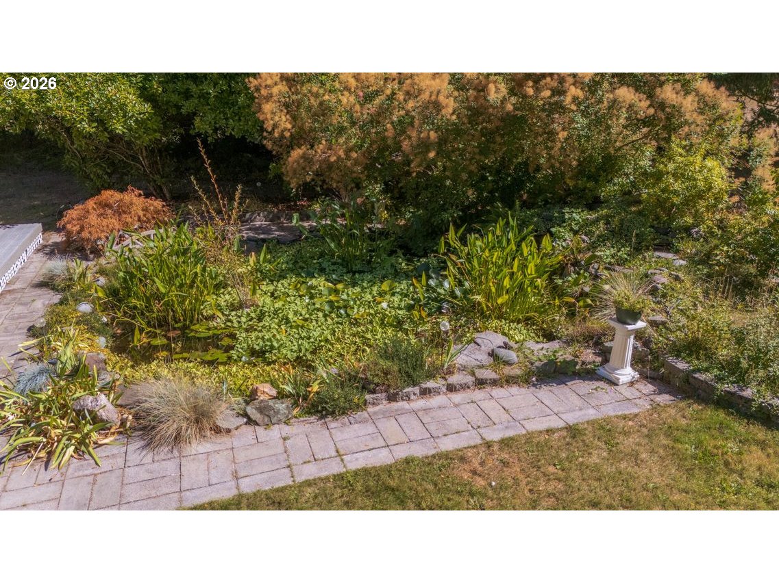 1121 Yeust Rd Property Photo 28
