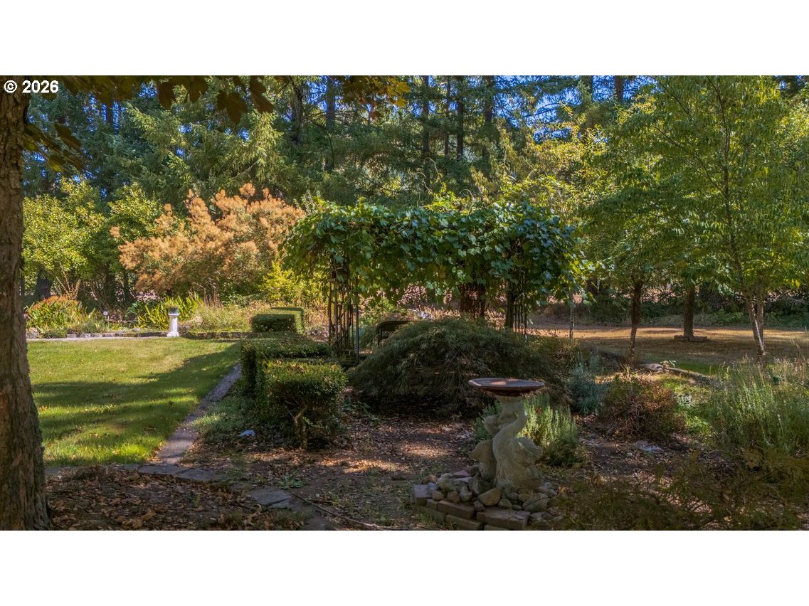 1121 Yeust Rd Property Photo 30