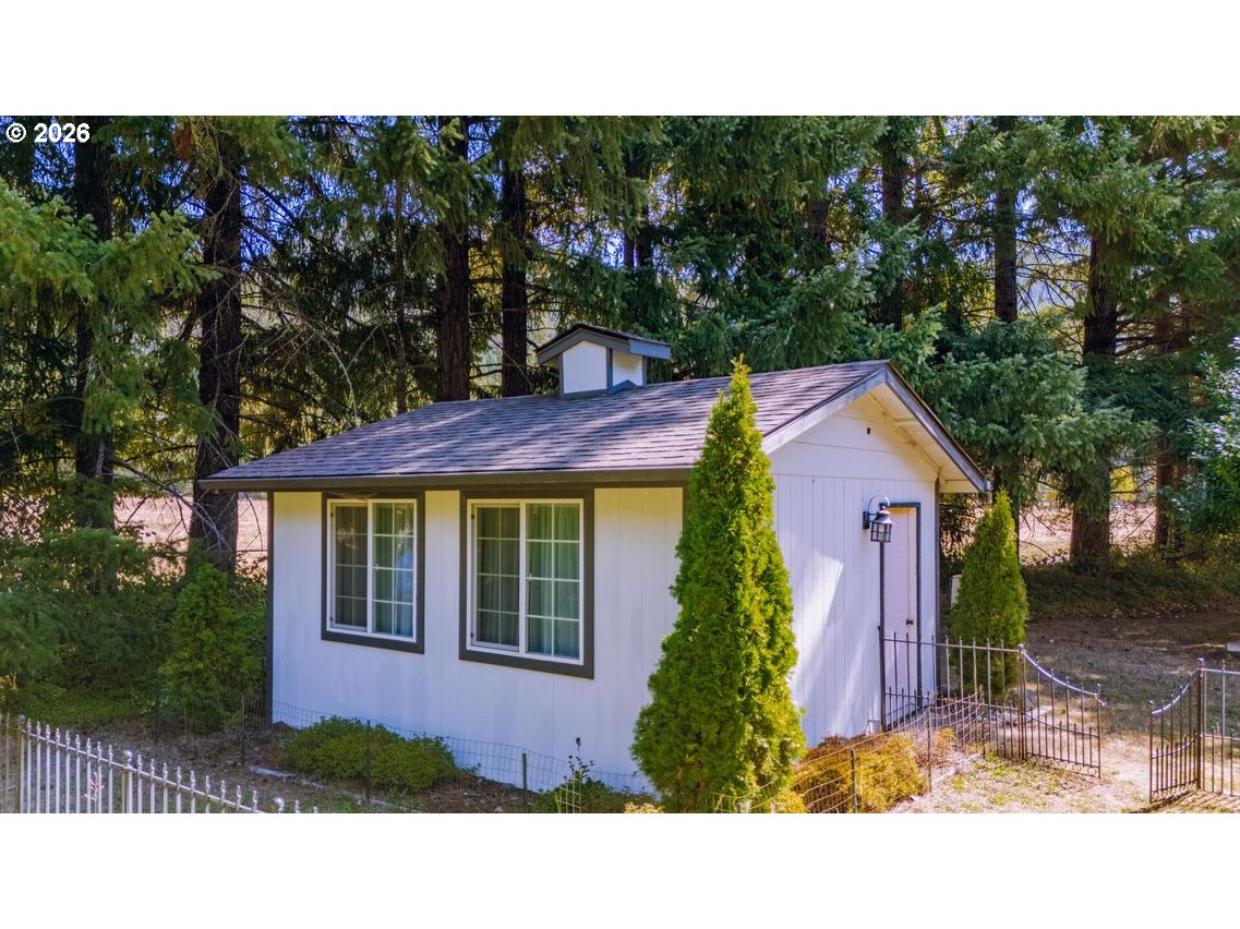 1121 Yeust Rd Property Photo 35