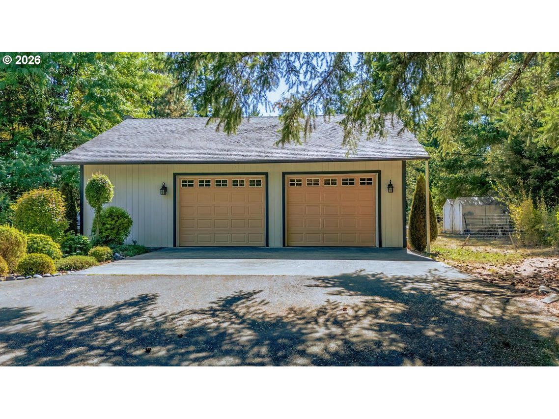 1121 Yeust Rd Property Photo 42