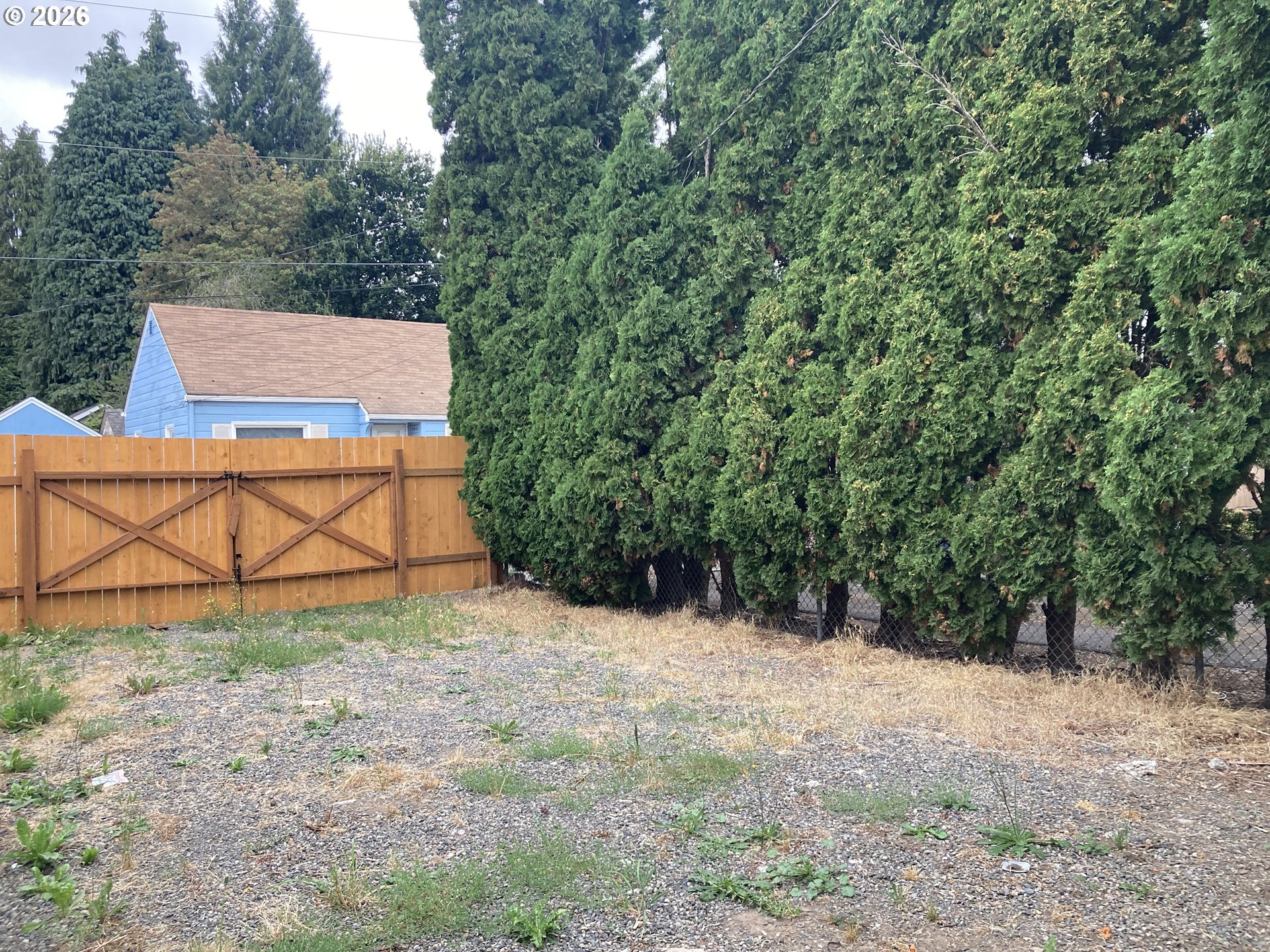 507 Clark St Property Photo 4