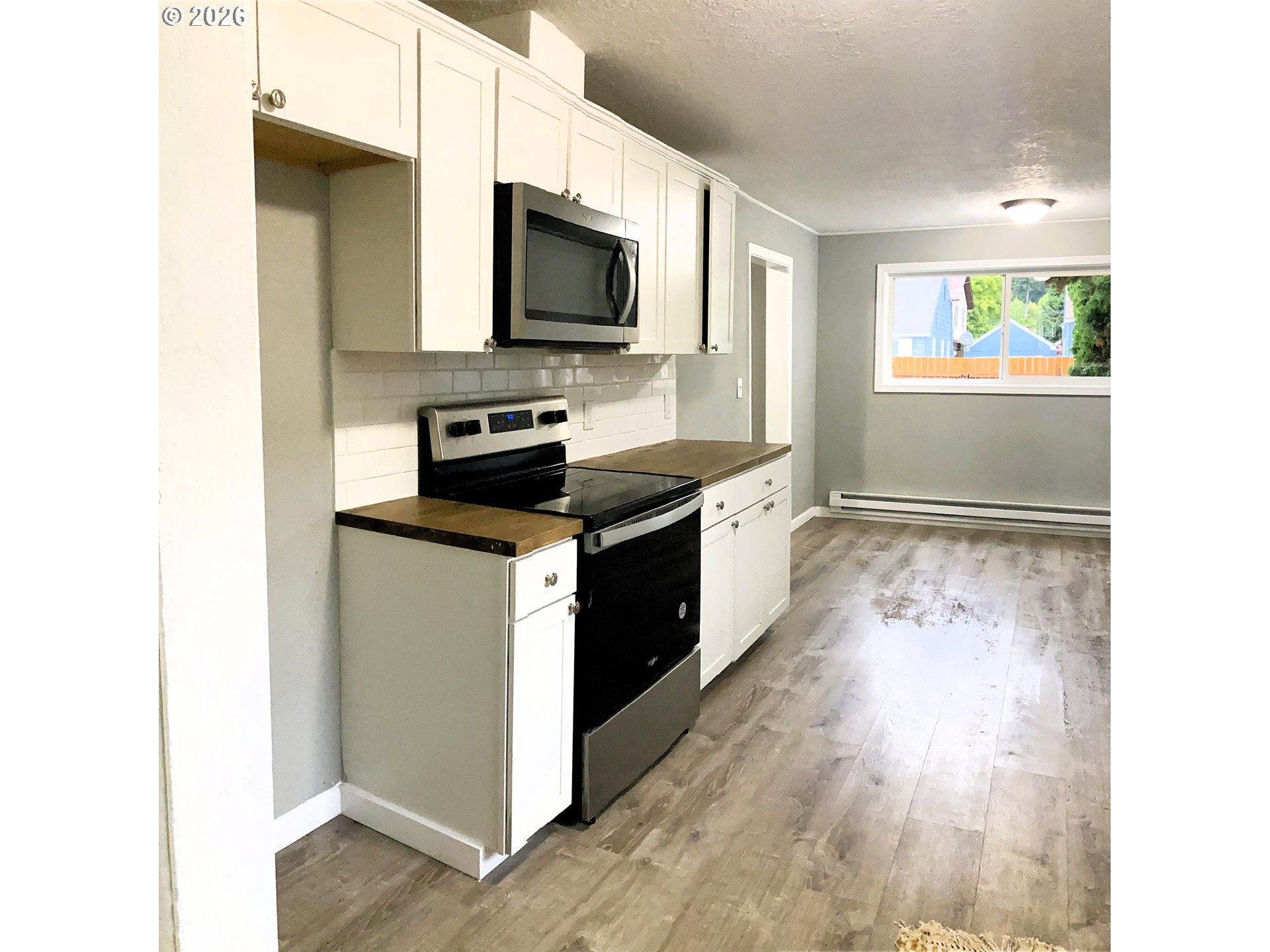 507 Clark St Property Photo 9