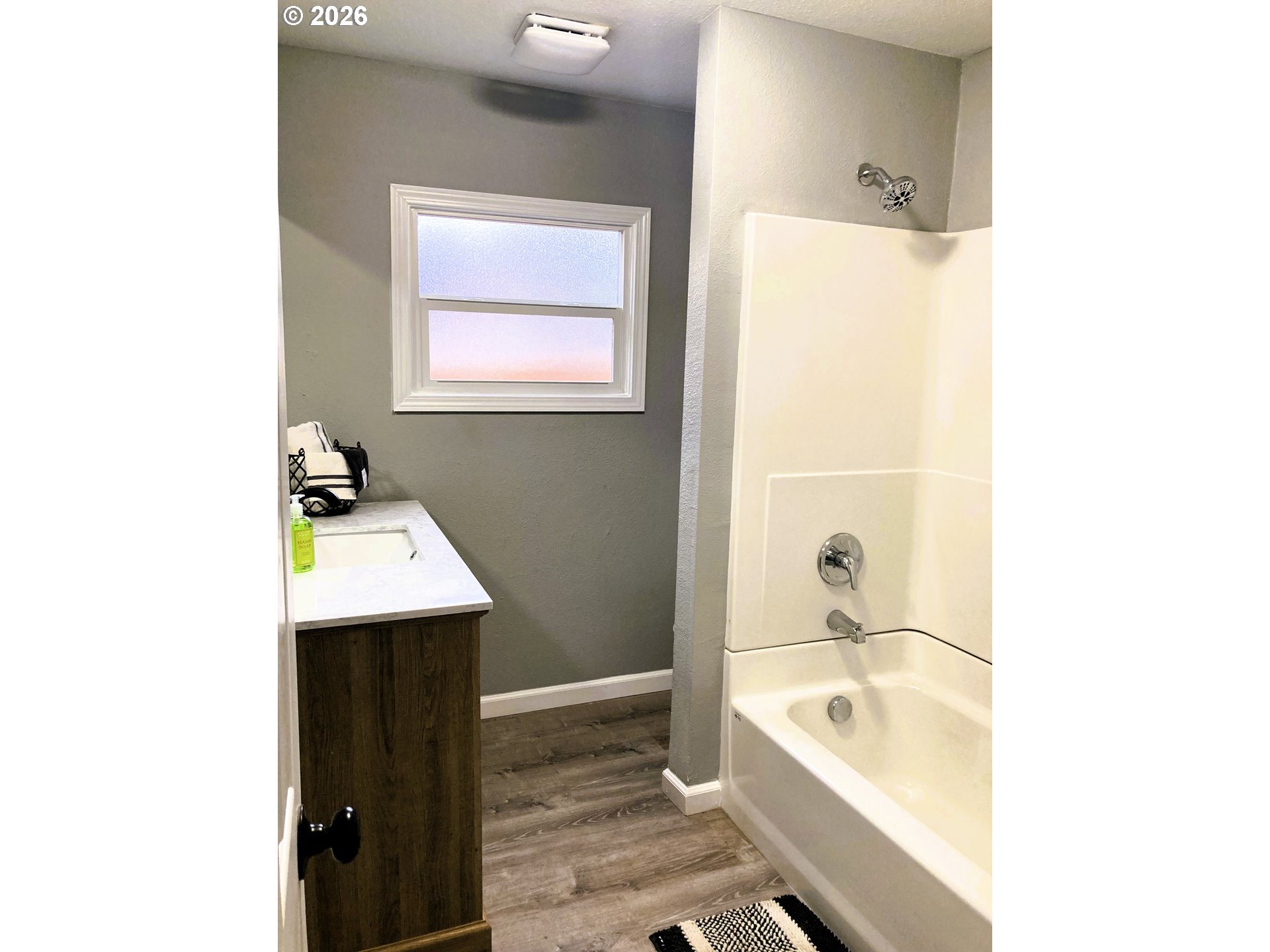 507 Clark St Property Photo 13