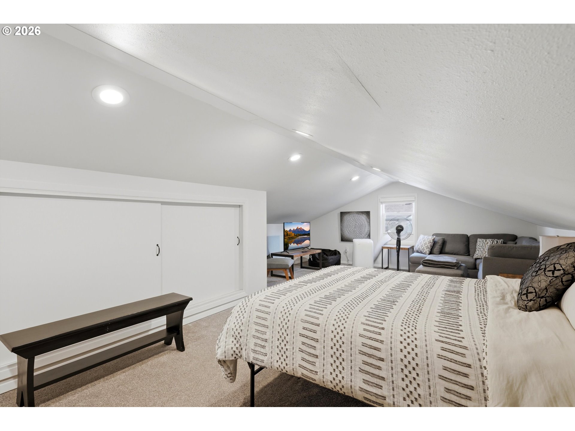 208 N College St Property Photo 25