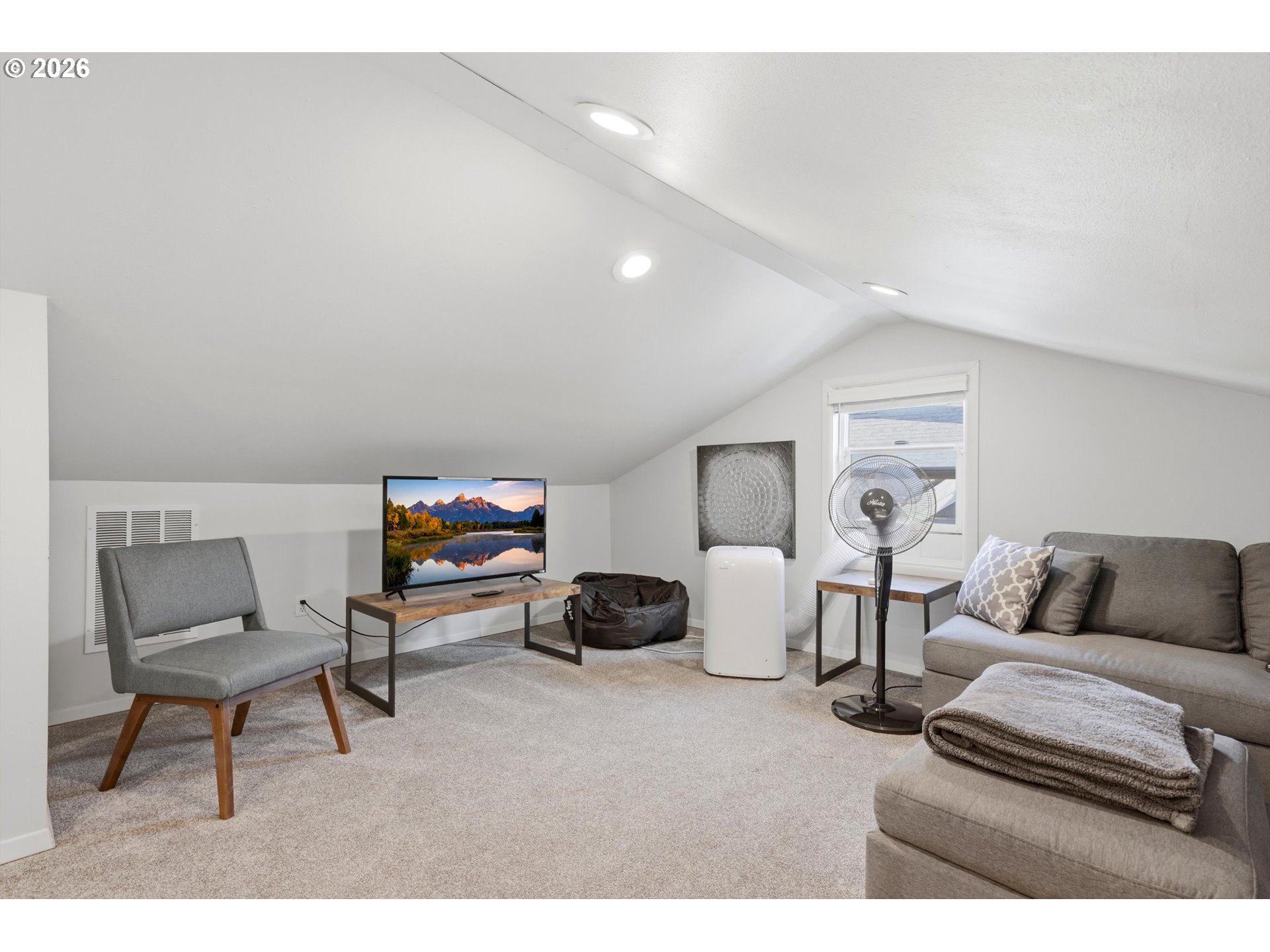 208 N College St Property Photo 27