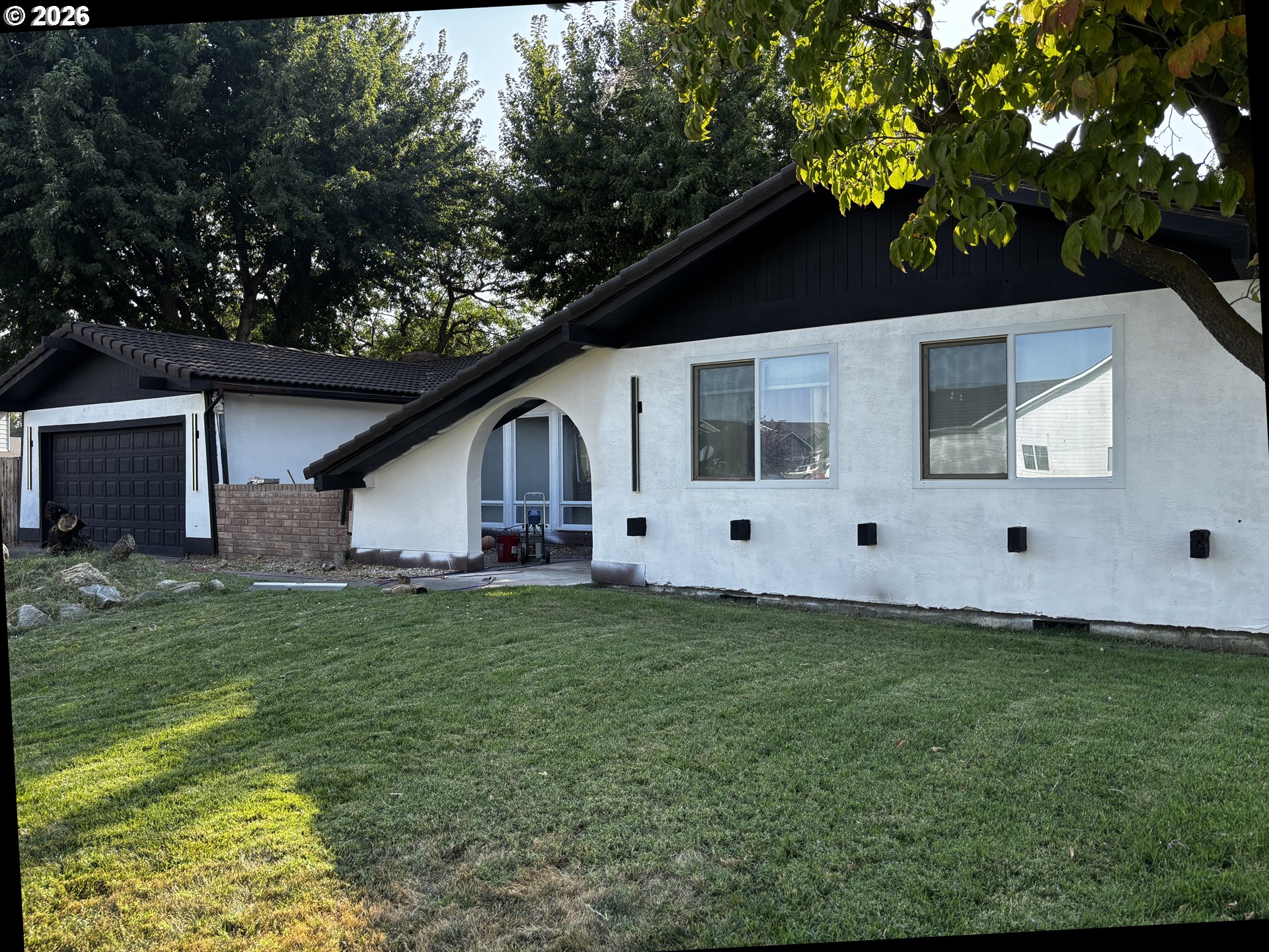 308 Sw Faler Rd Property Photo 1