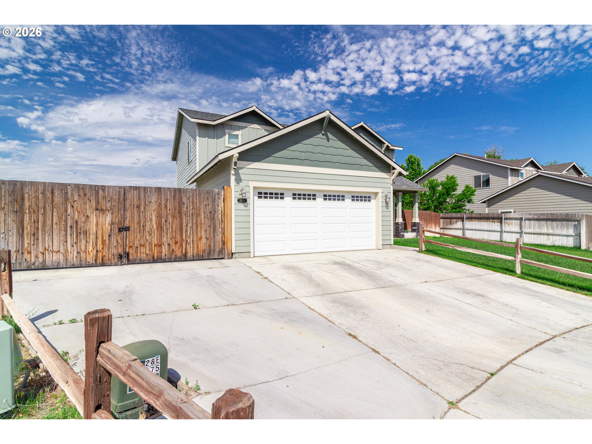 2375 Nw Valley View Dr Property Photo 3
