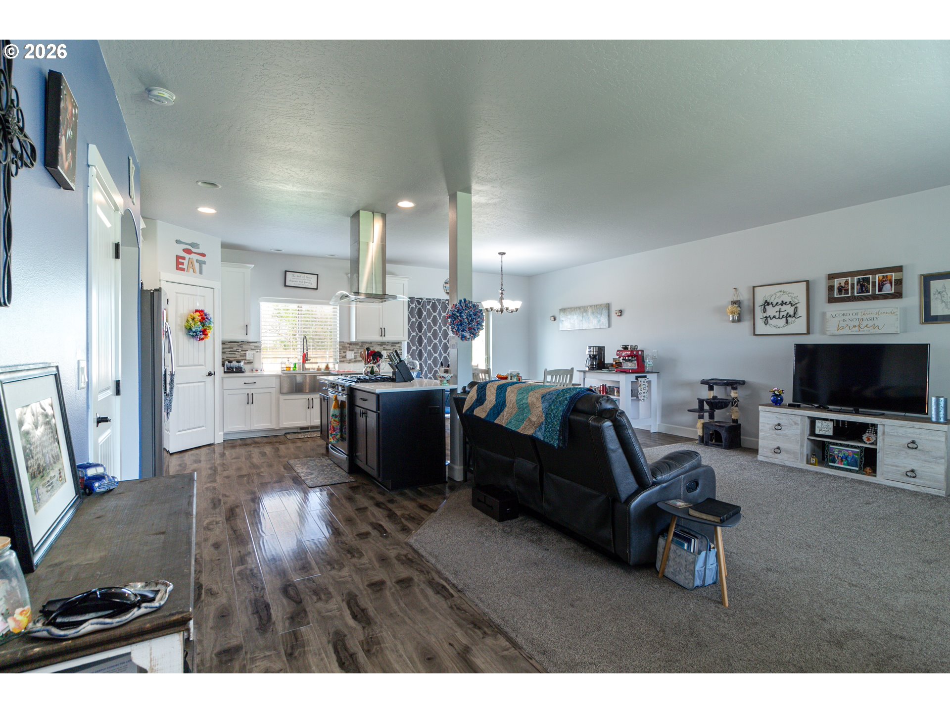 2375 Nw Valley View Dr Property Photo 6
