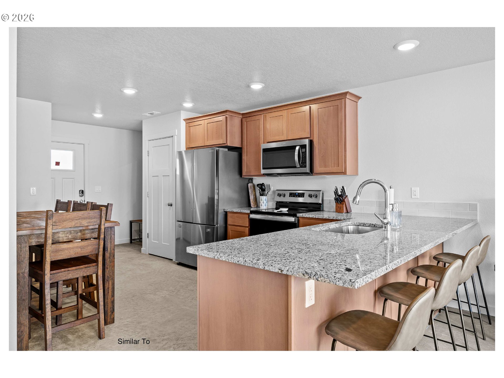 730 Jimmy St Property Photo 2