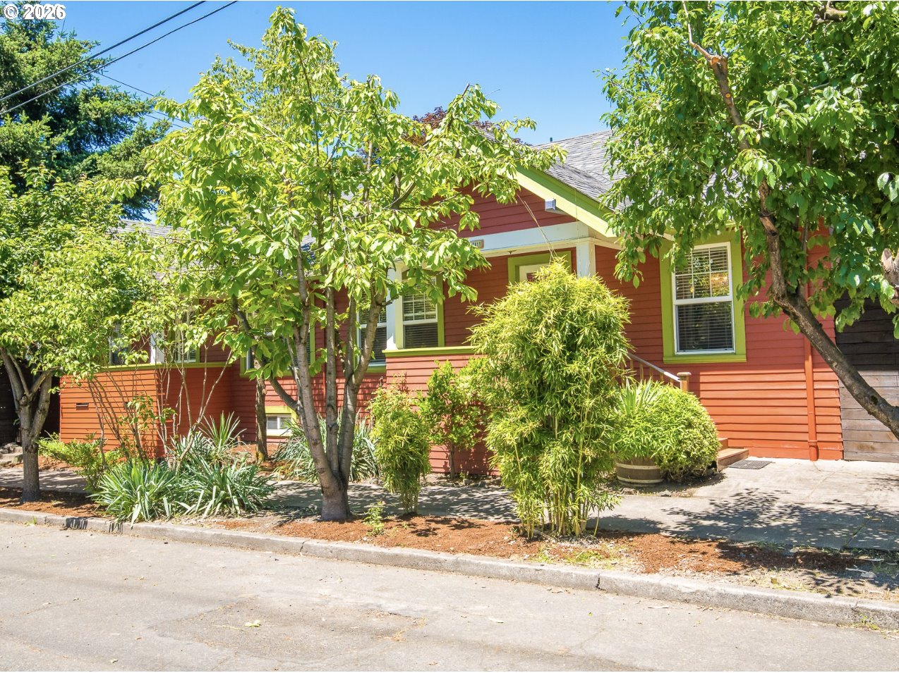 2405 SE CORA ST Property Photo 1