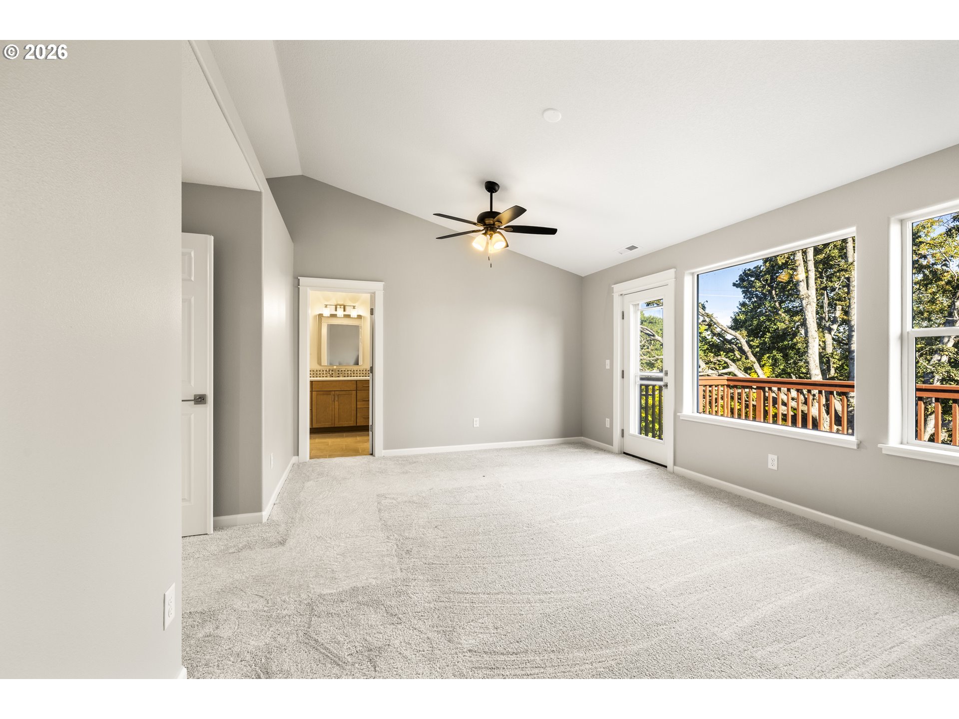 21843 Ne Heartwood Cir Property Photo 27