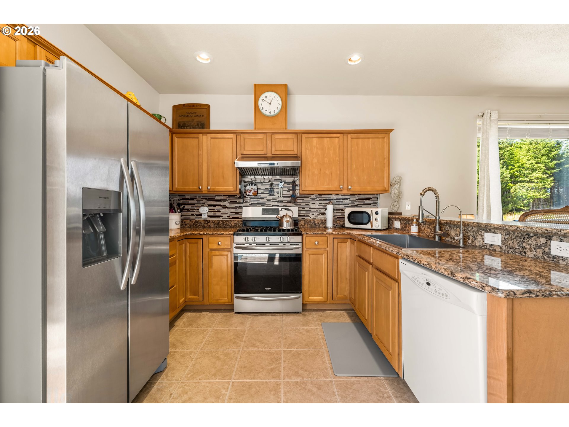 781 Kentucky Ave Property Photo 13