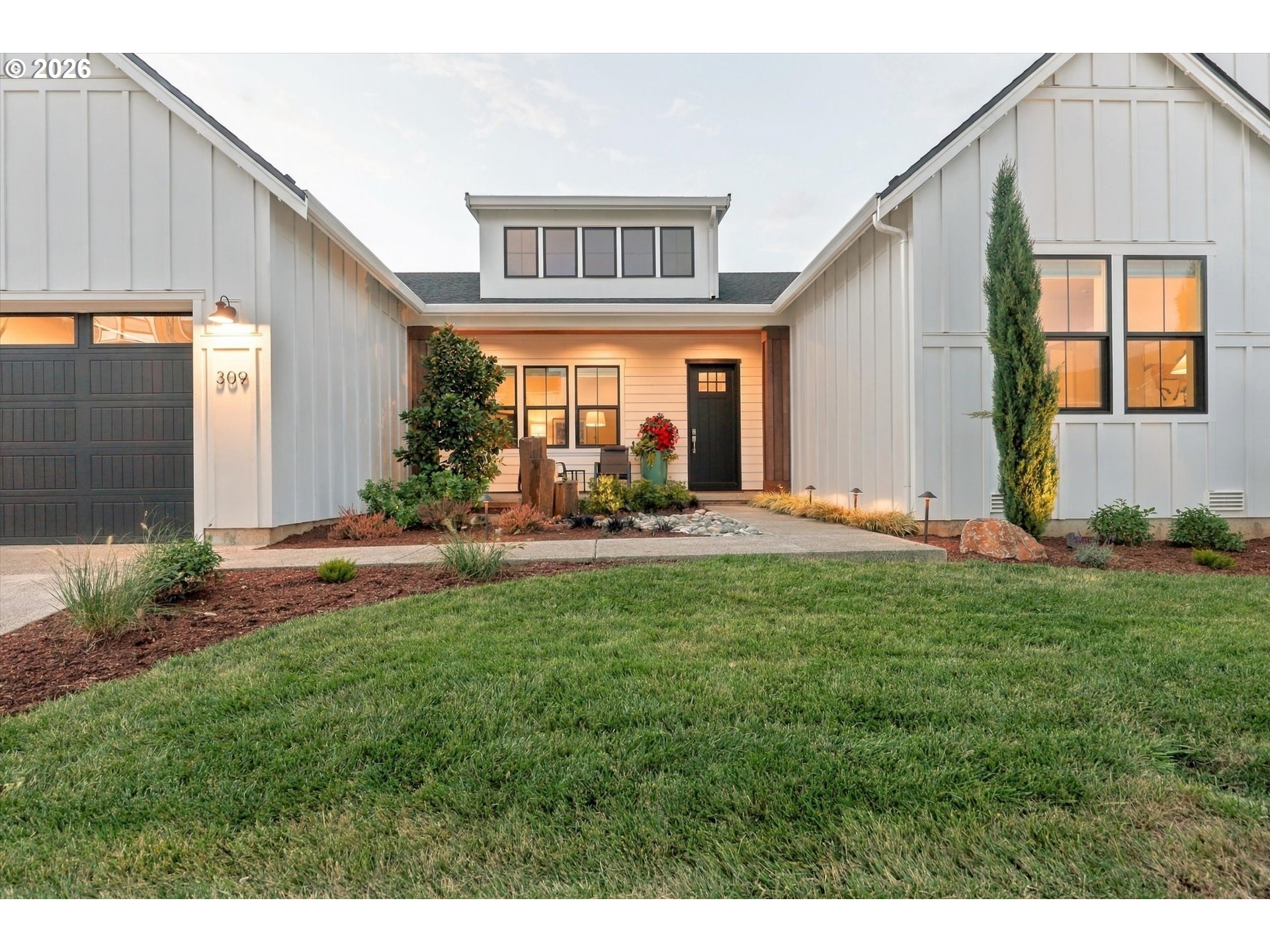 309 W Fir Loop Property Photo 3