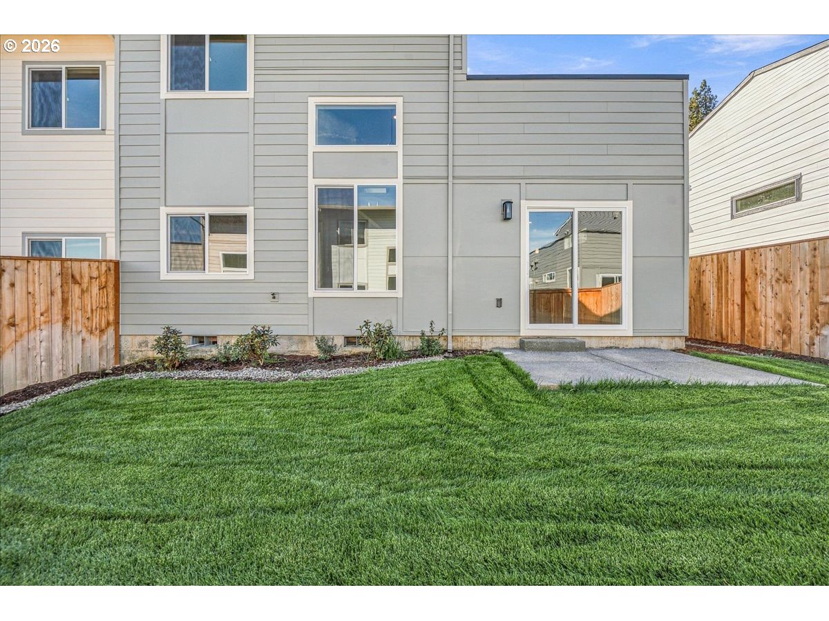 210 Black Hawk Ct. Property Photo 4