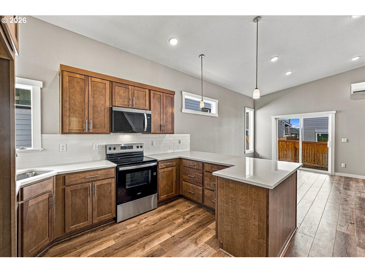 210 Black Hawk Ct. Property Photo 10