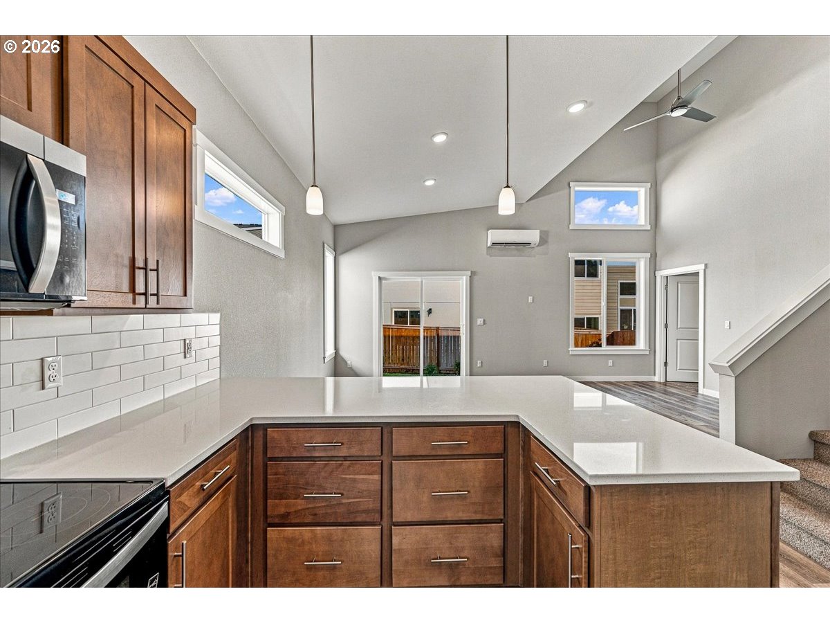 210 Black Hawk Ct. Property Photo 13