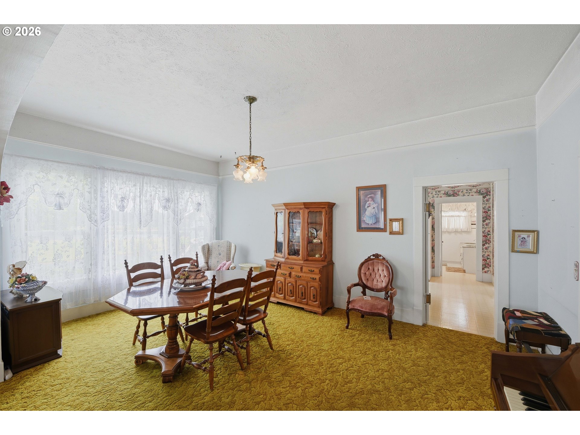 906 C St Property Photo 14