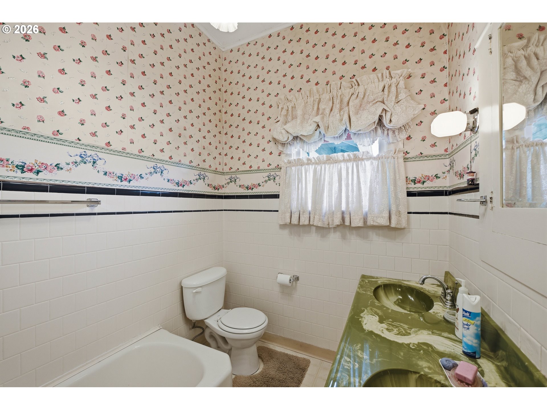 906 C St Property Photo 25