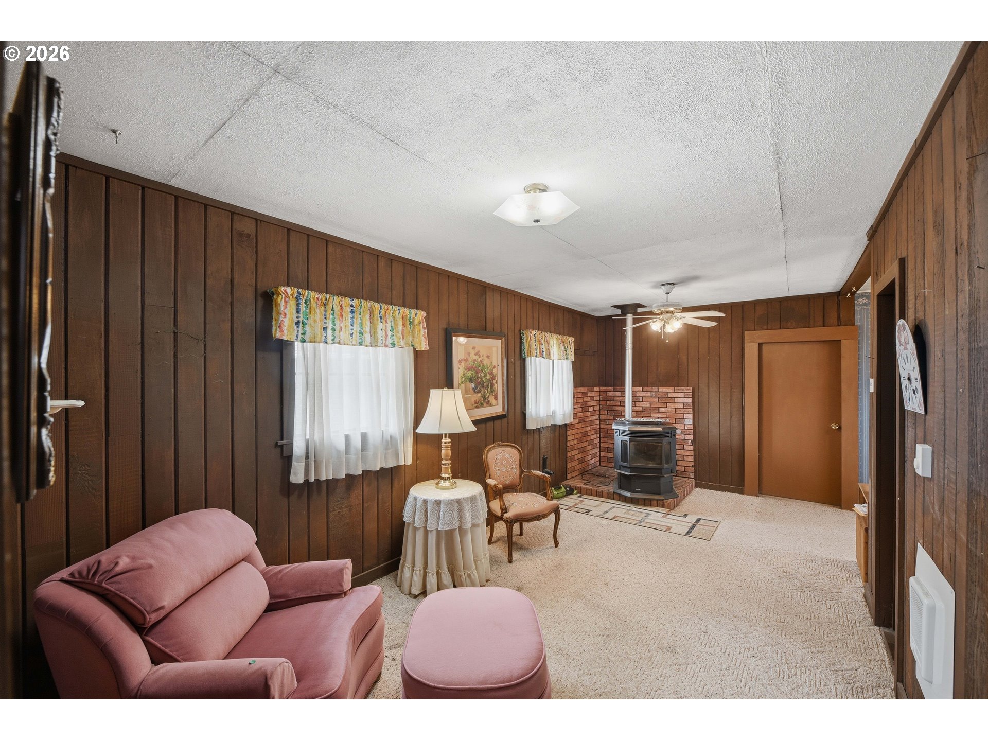 906 C St Property Photo 30