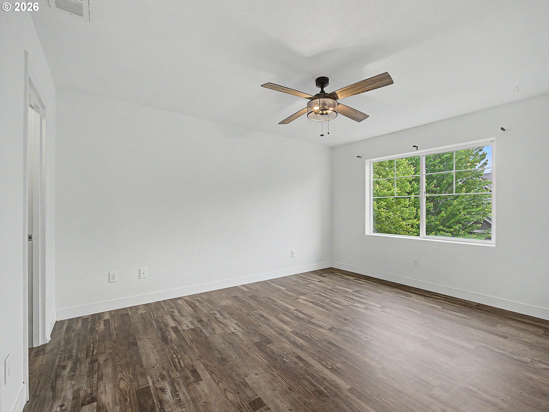 37935 Killarney St Property Photo 26