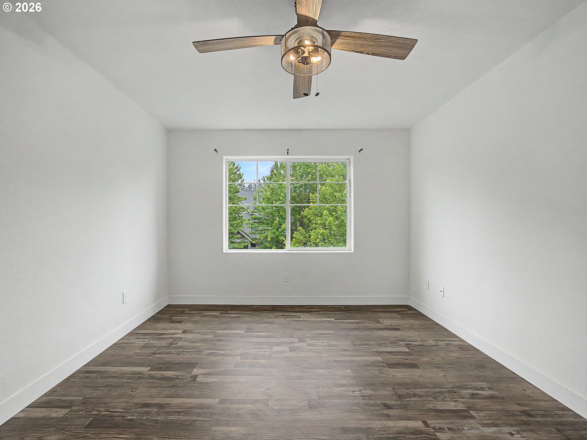 37935 Killarney St Property Photo 27