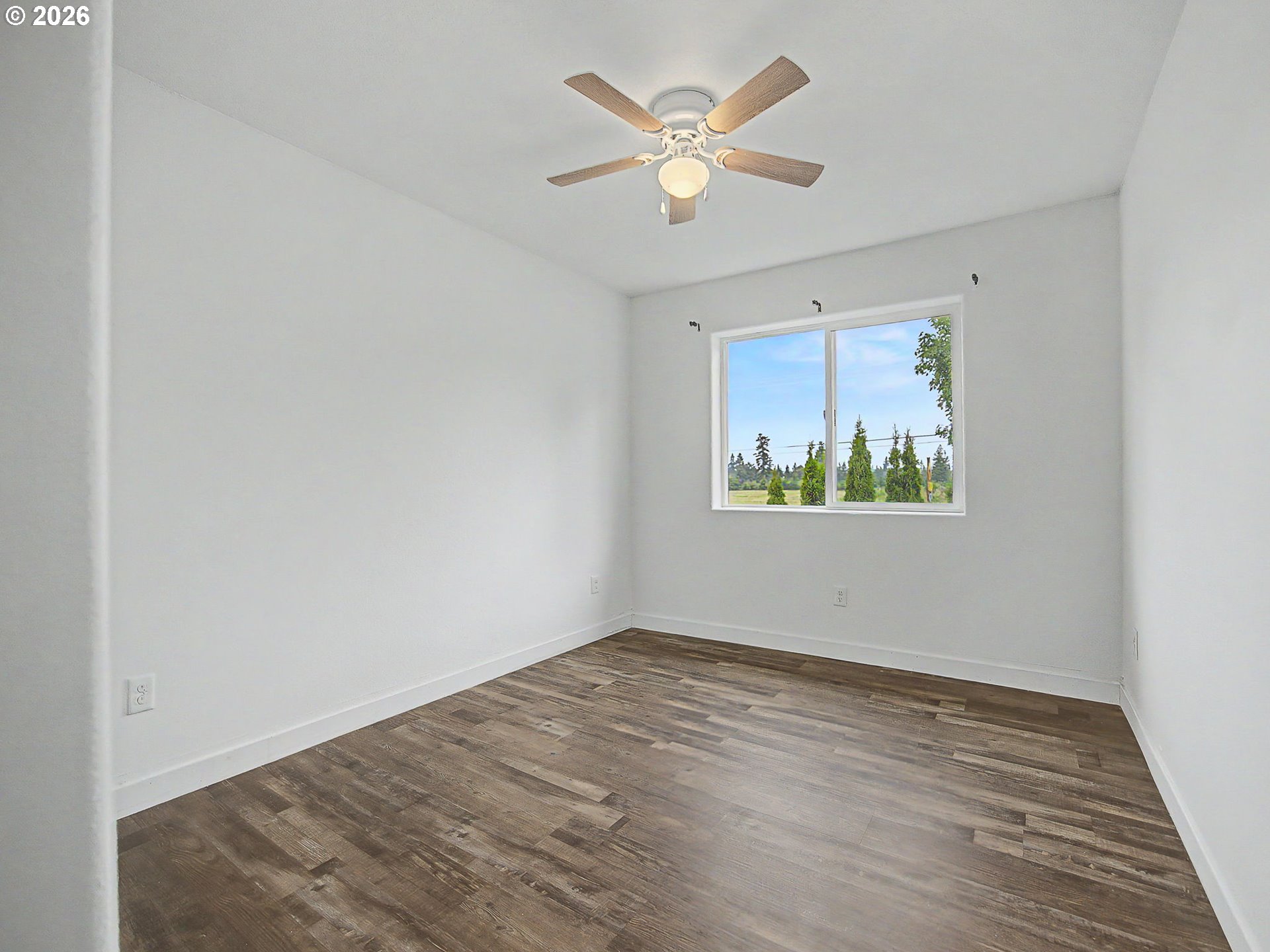 37935 Killarney St Property Photo 31