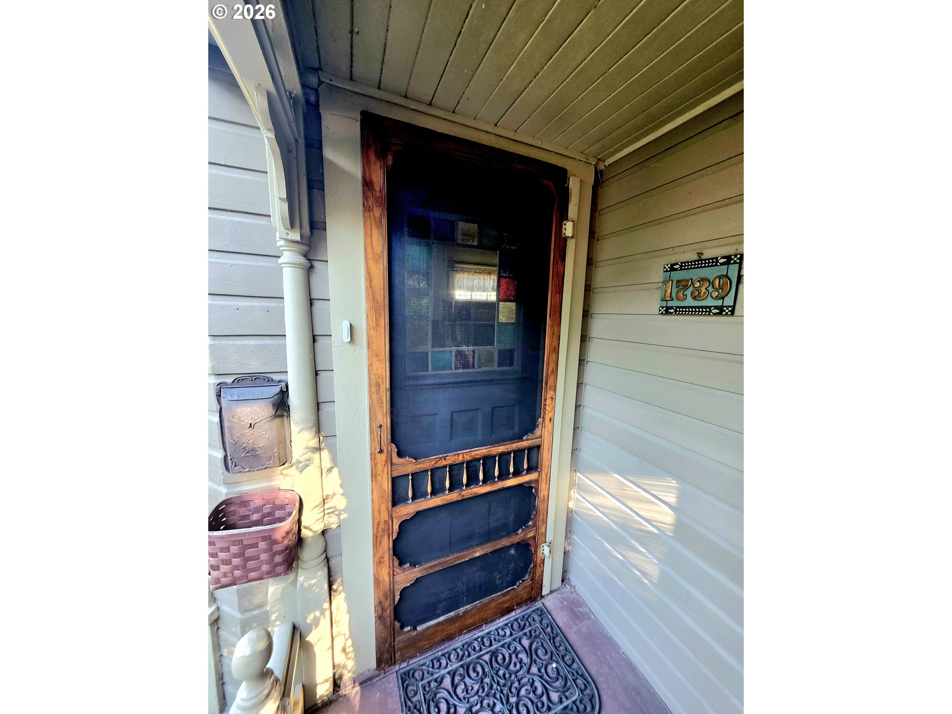 1739 Madison St Property Photo 8