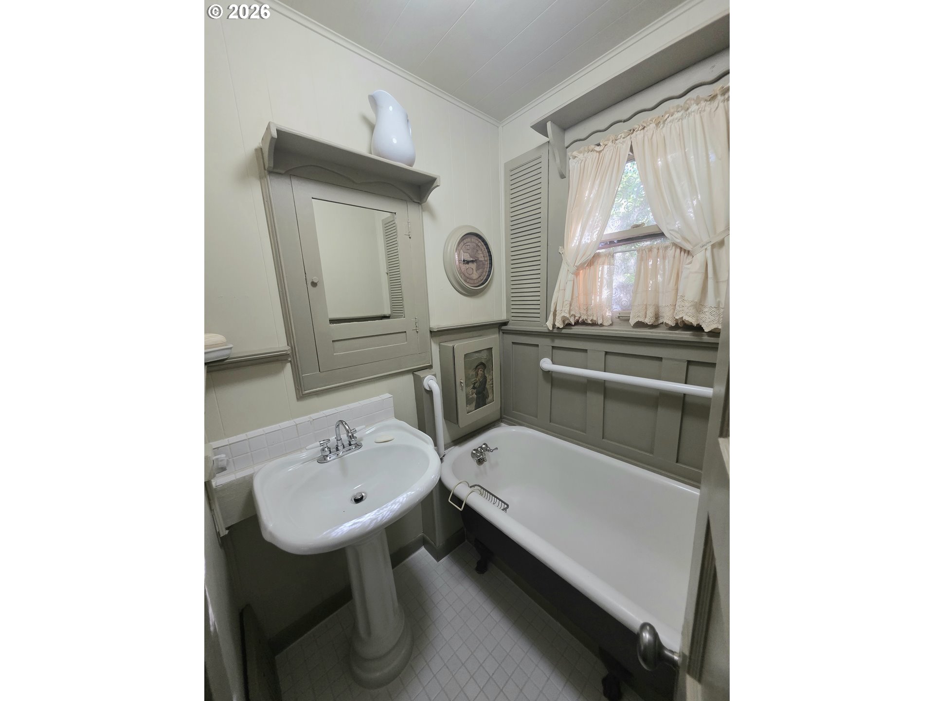 1739 Madison St Property Photo 14