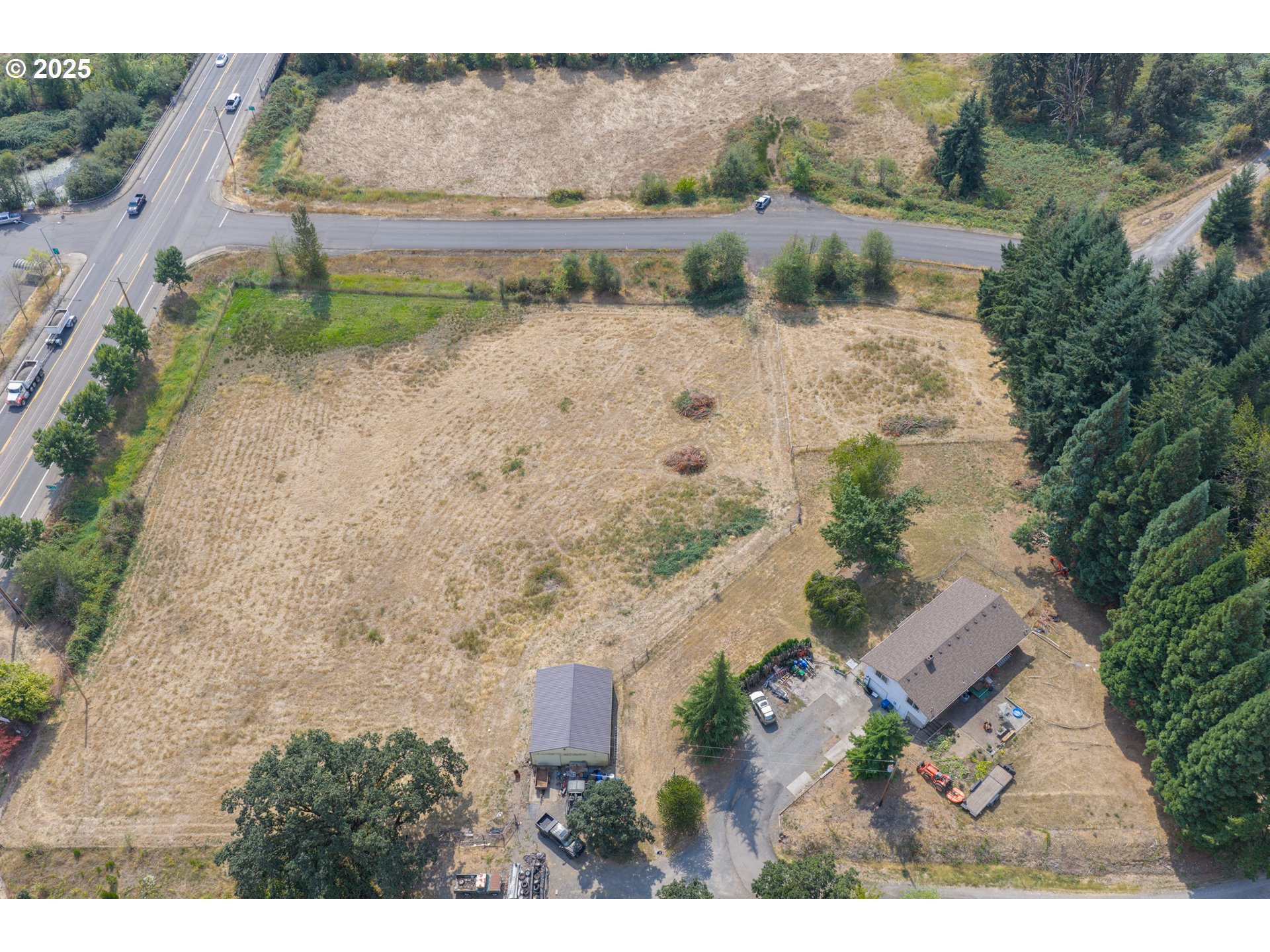 Golf Ln Property Photo 3