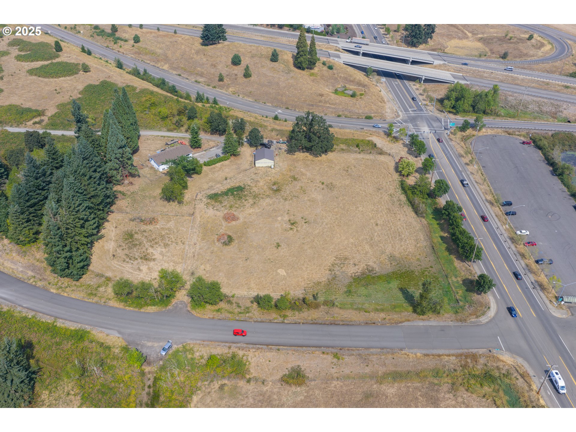 Golf Ln Property Photo 4