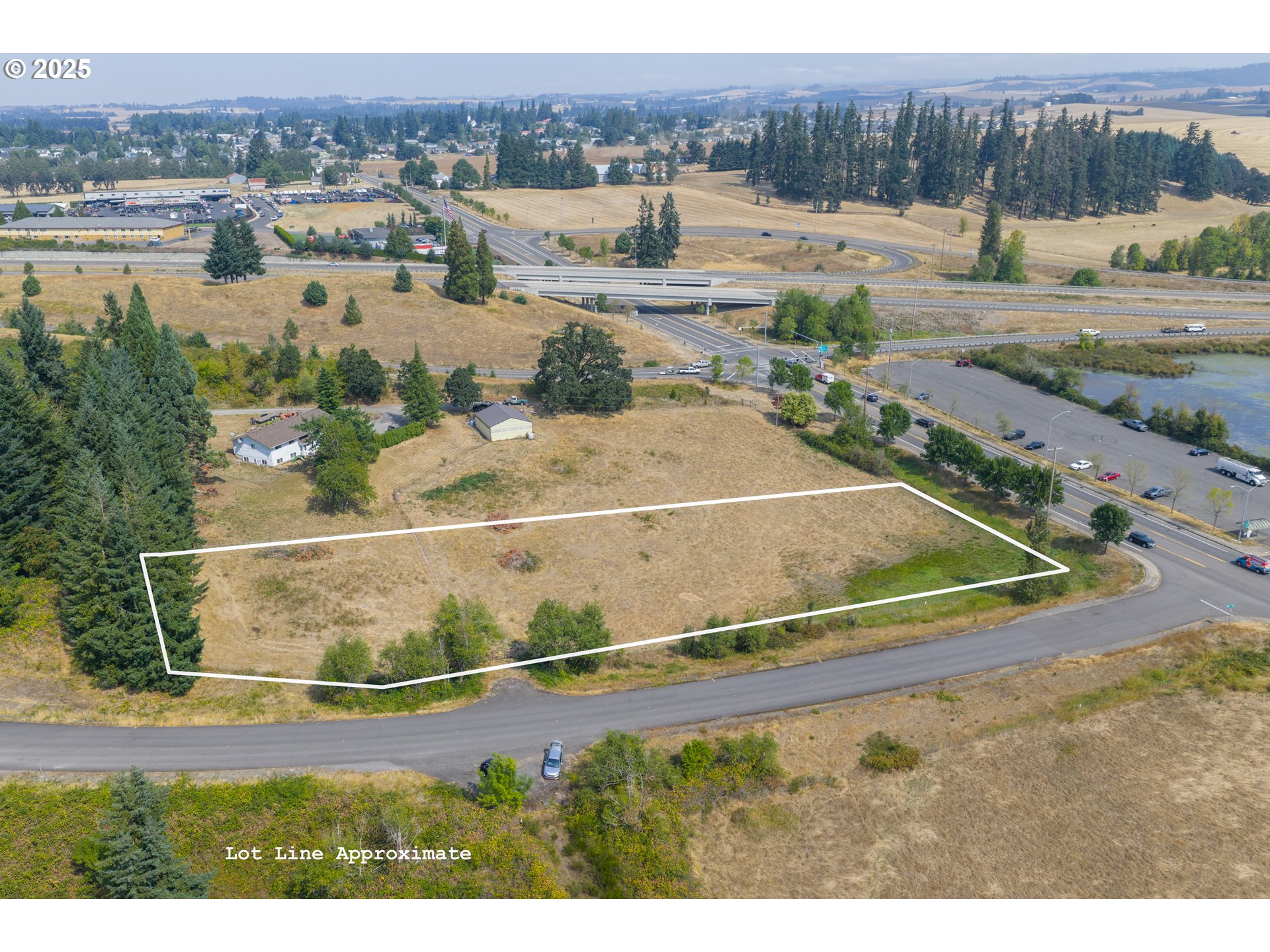 Golf Ln Property Photo 7