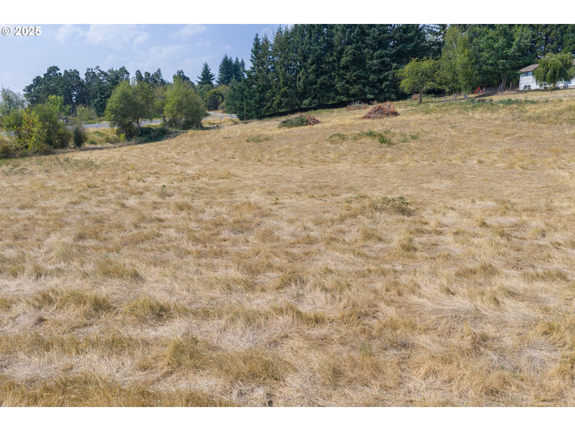 Golf Ln Property Photo 8