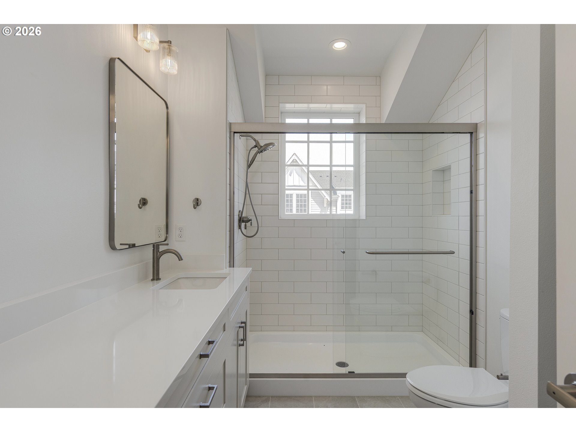 413 Ne Moonwake Ln Property Photo 19