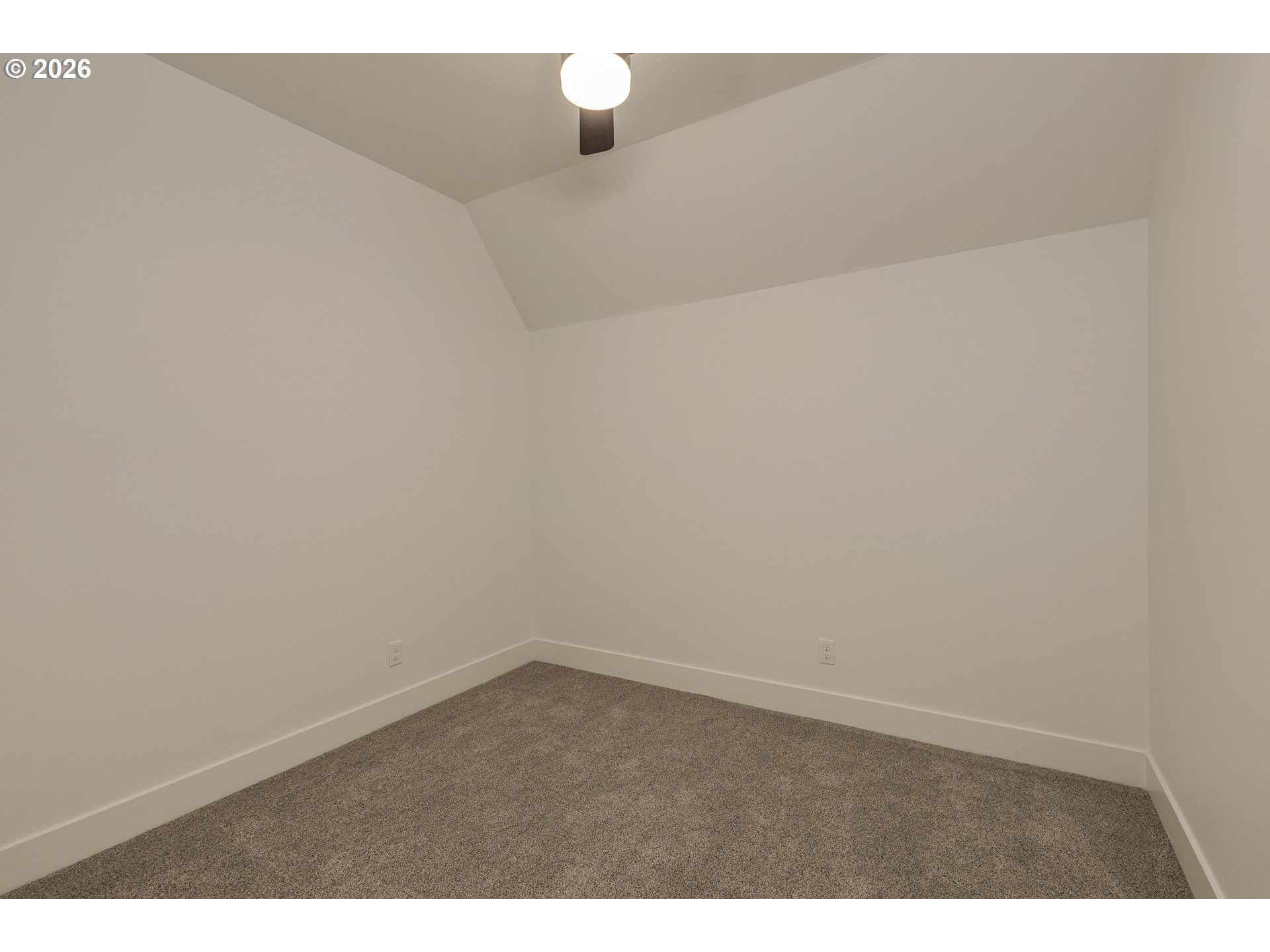 413 Ne Moonwake Ln Property Photo 21