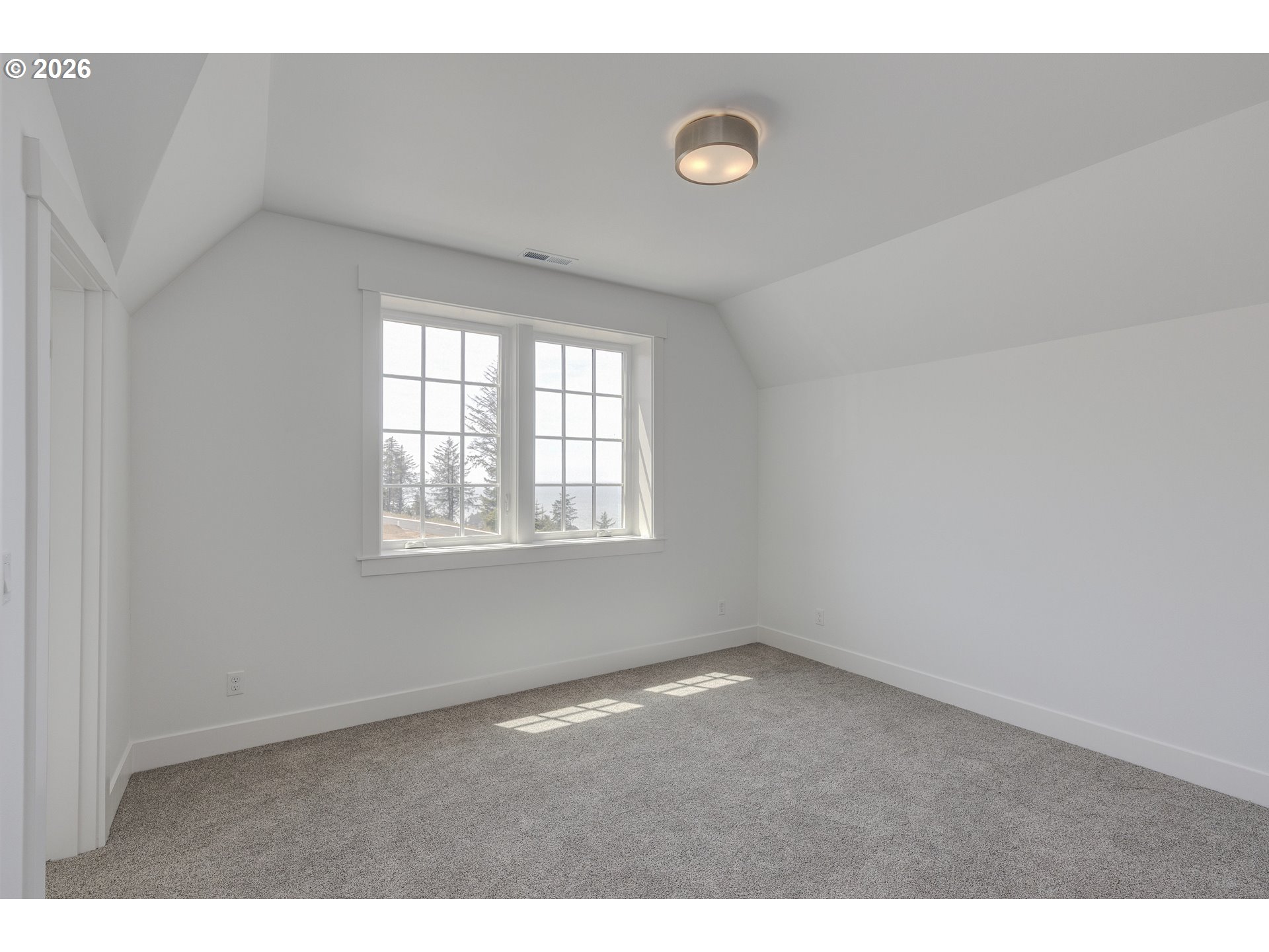 413 Ne Moonwake Ln Property Photo 22