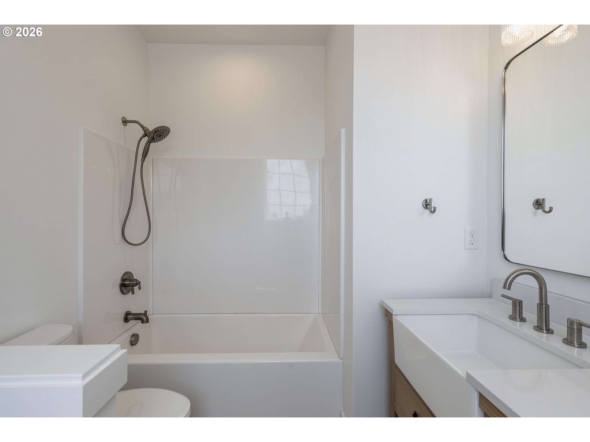 413 Ne Moonwake Ln Property Photo 25
