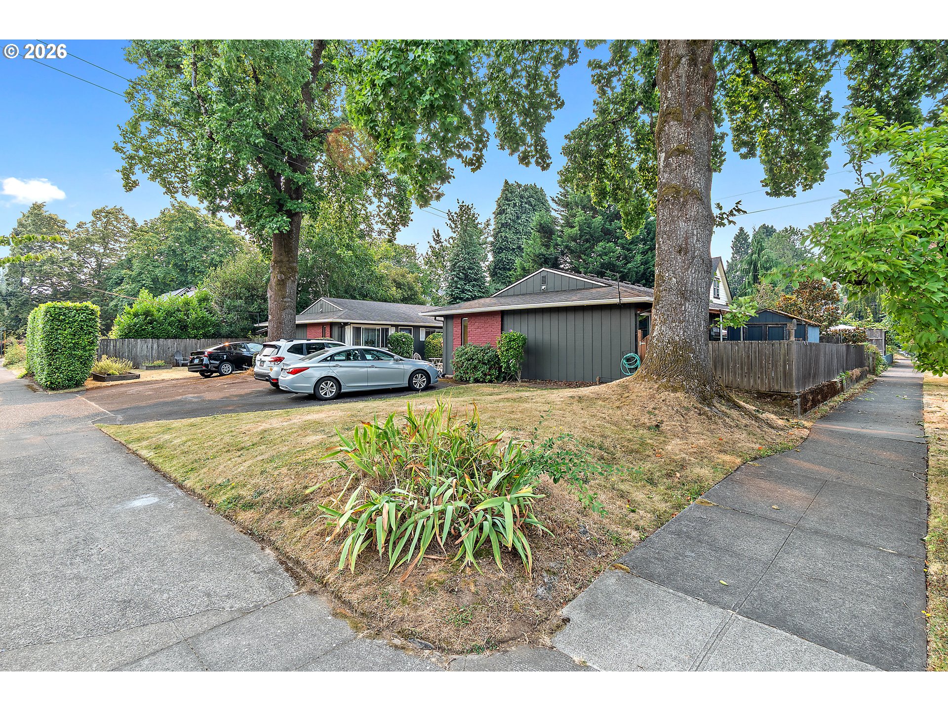 816 Se Nehalem St Property Photo 32