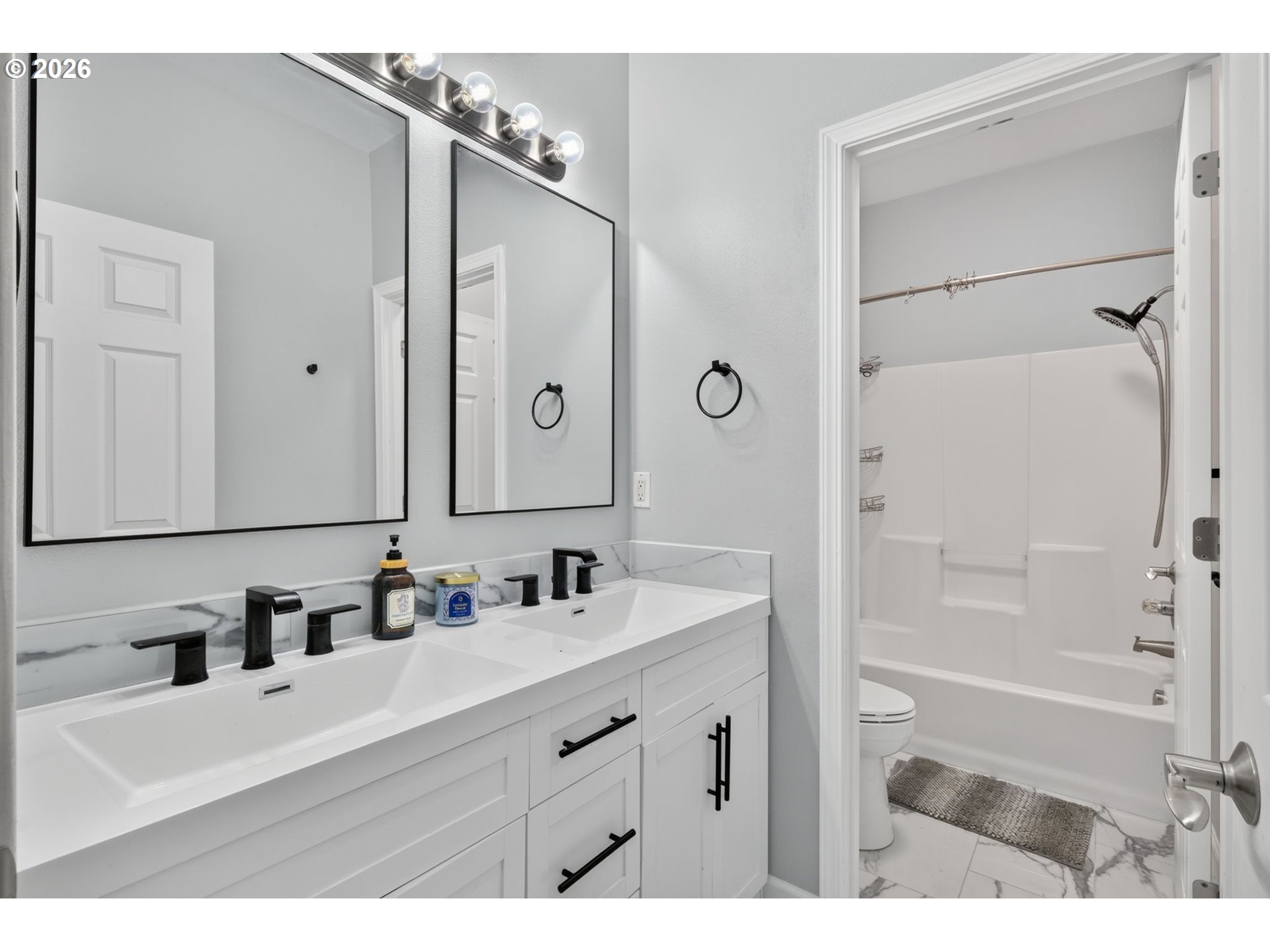 2235 Crestview Dr Property Photo 33