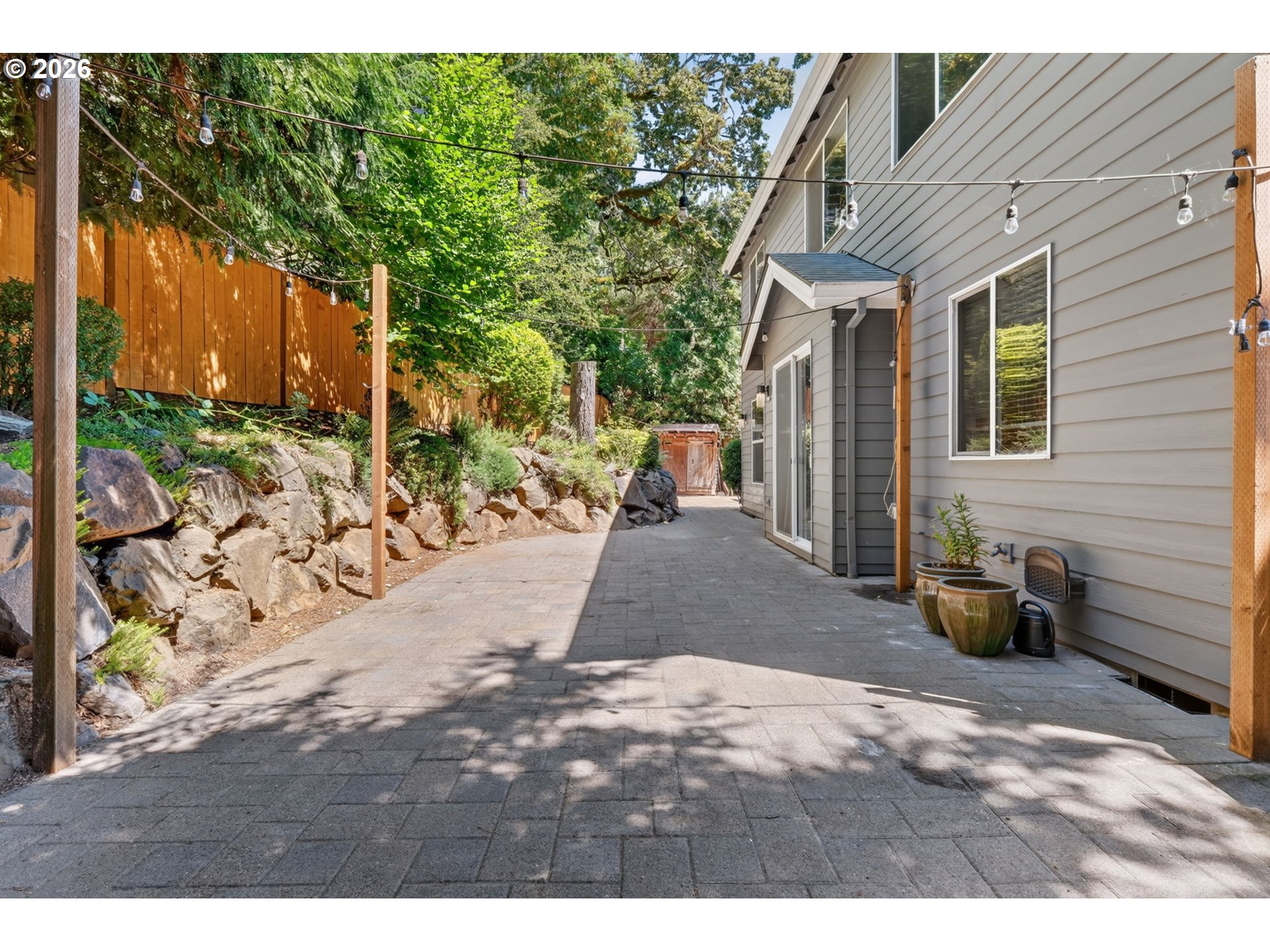 2235 Crestview Dr Property Photo 37