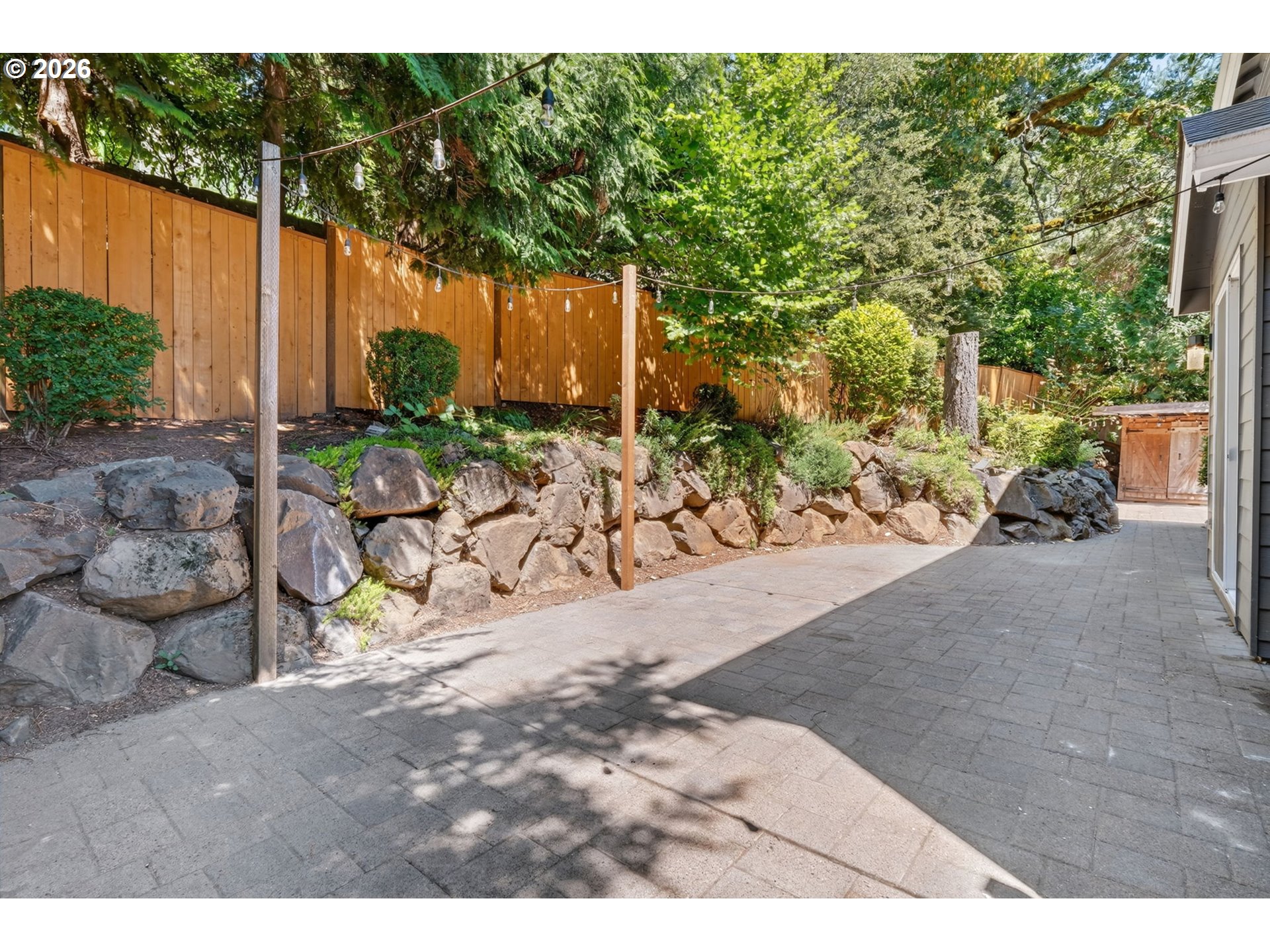 2235 Crestview Dr Property Photo 38