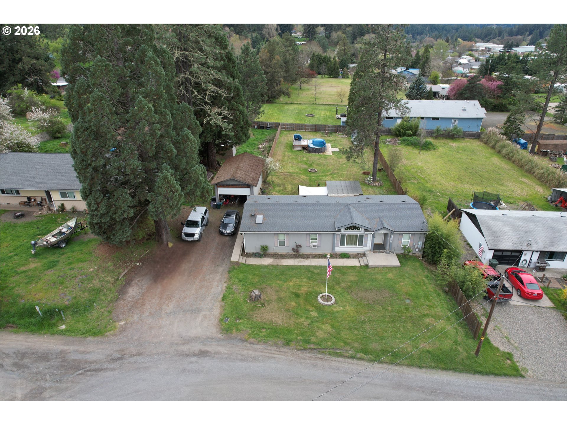 261 S Estella St Property Photo 1