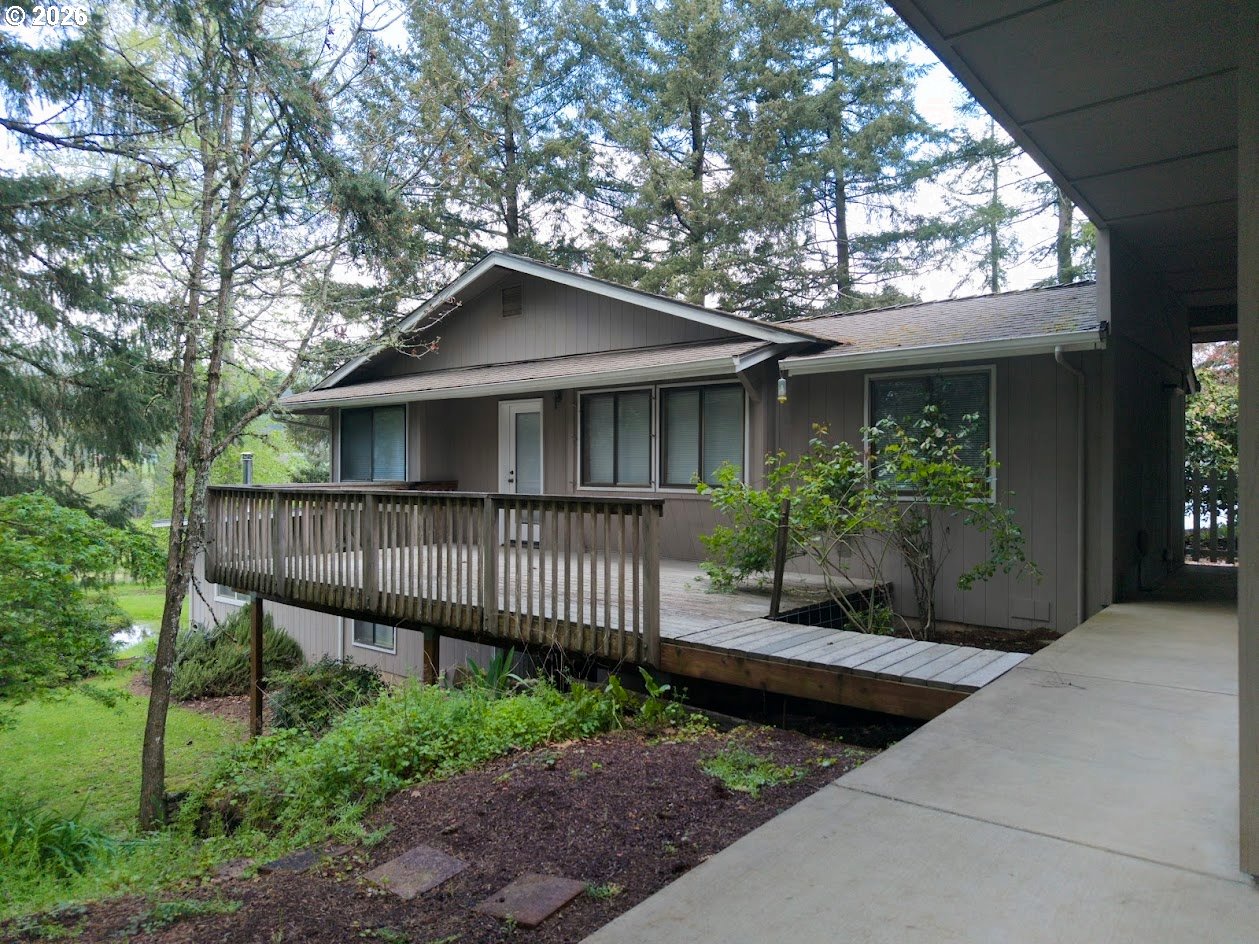 110 Ne Thousand Oak Dr Property Photo 31