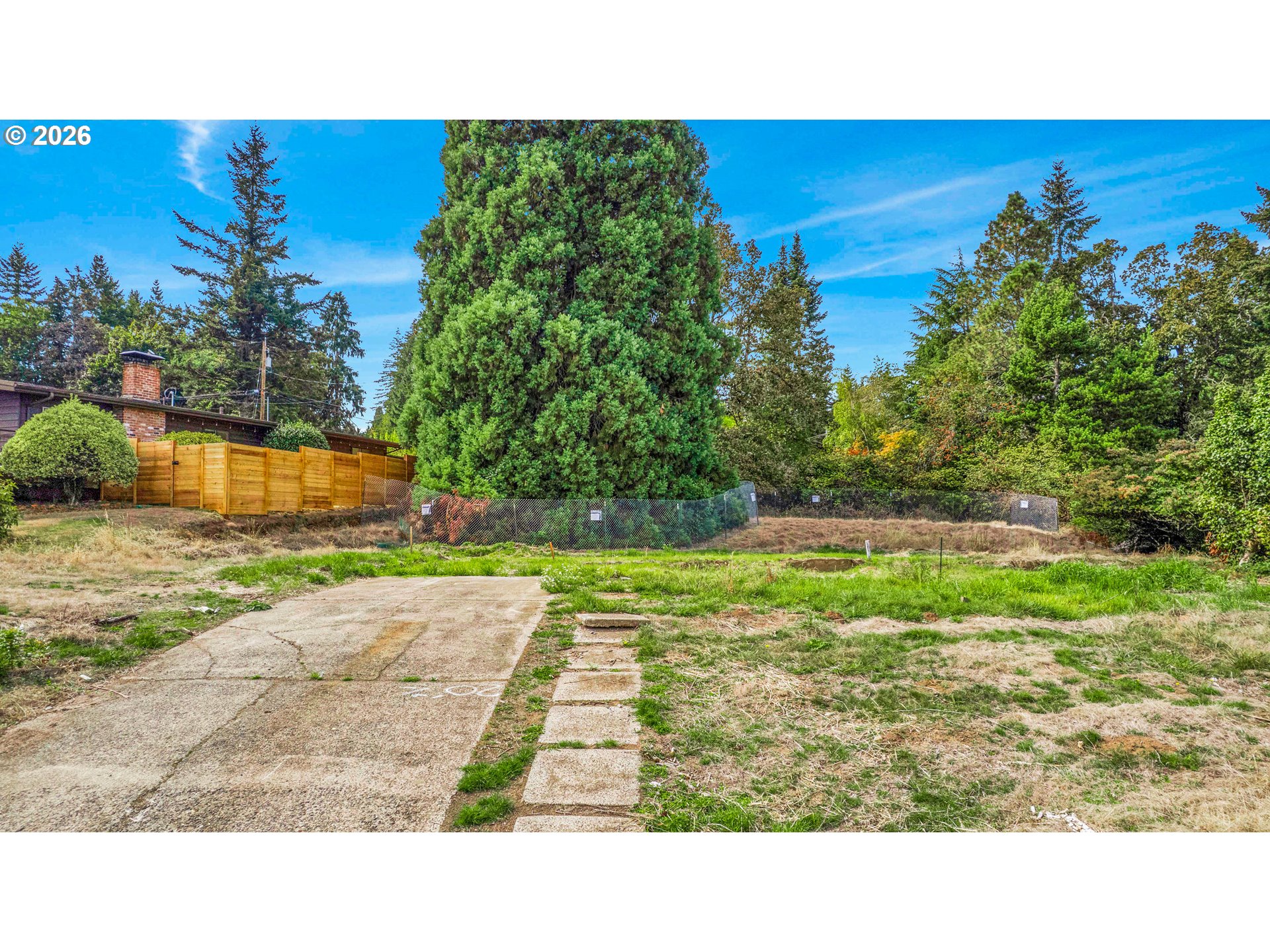 2665 Hillcrest Dr Property Photo 1