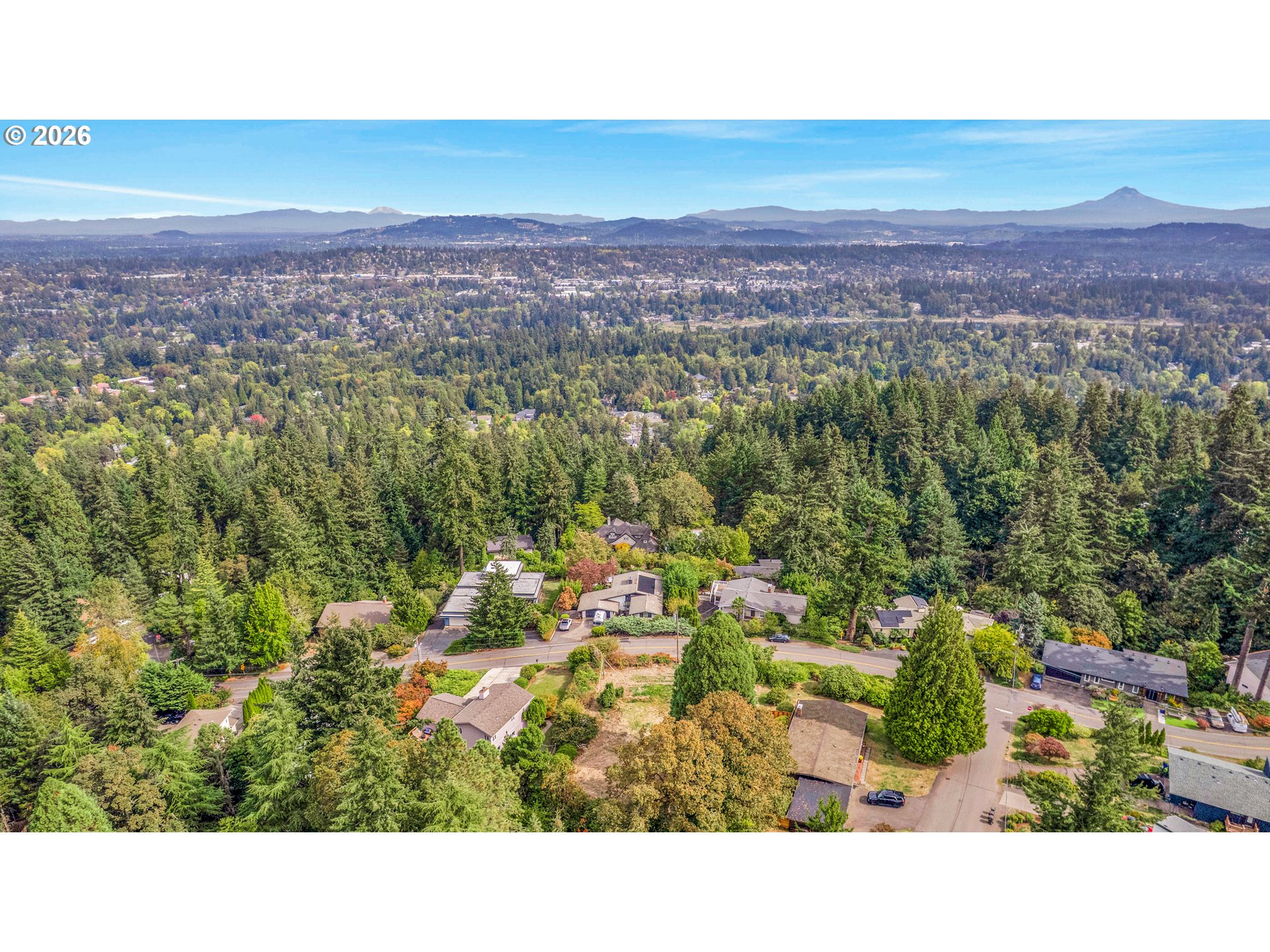 2665 Hillcrest Dr Property Photo 15