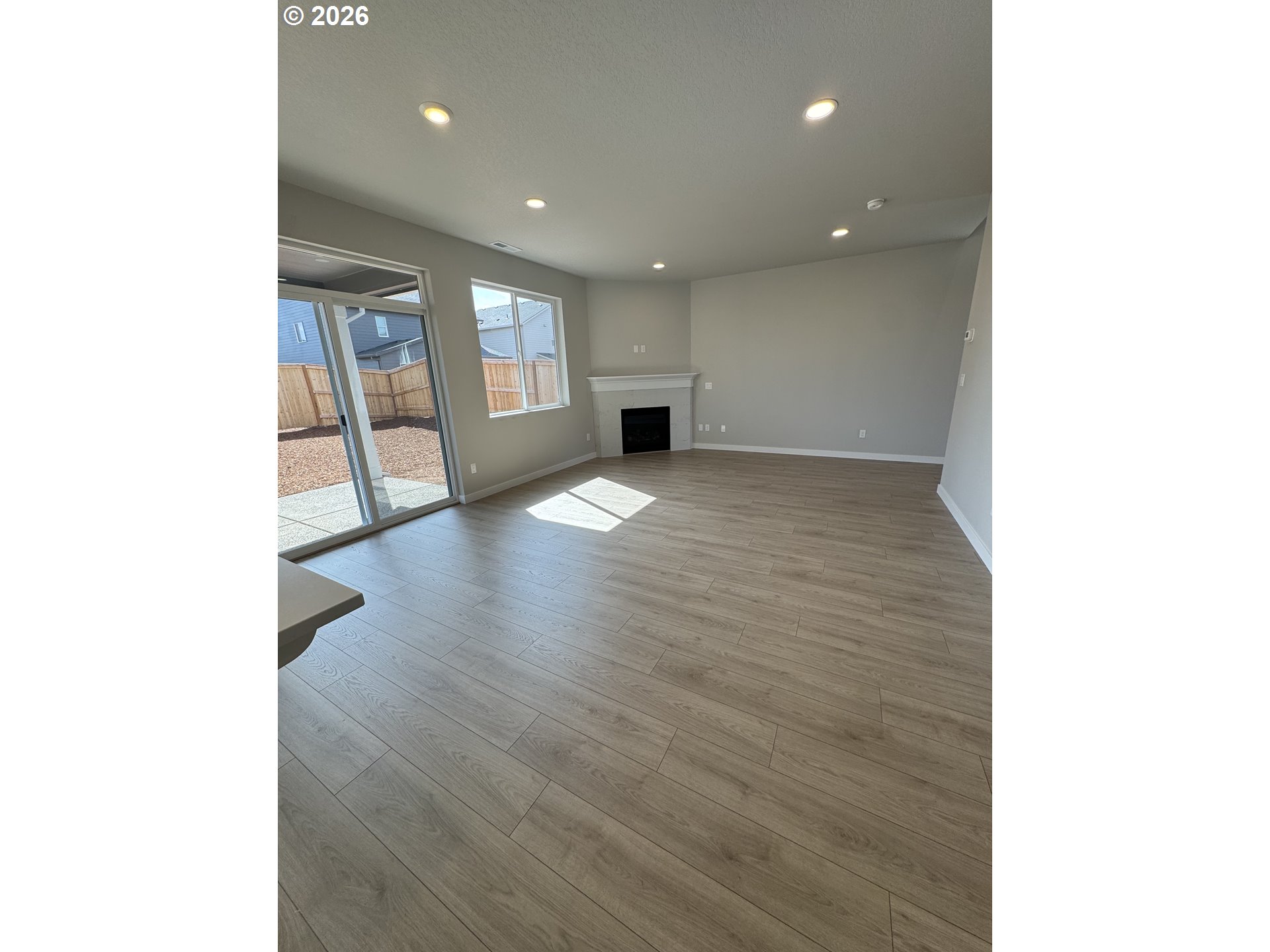 3189 S Magnolia Dr 740 Property Photo 6
