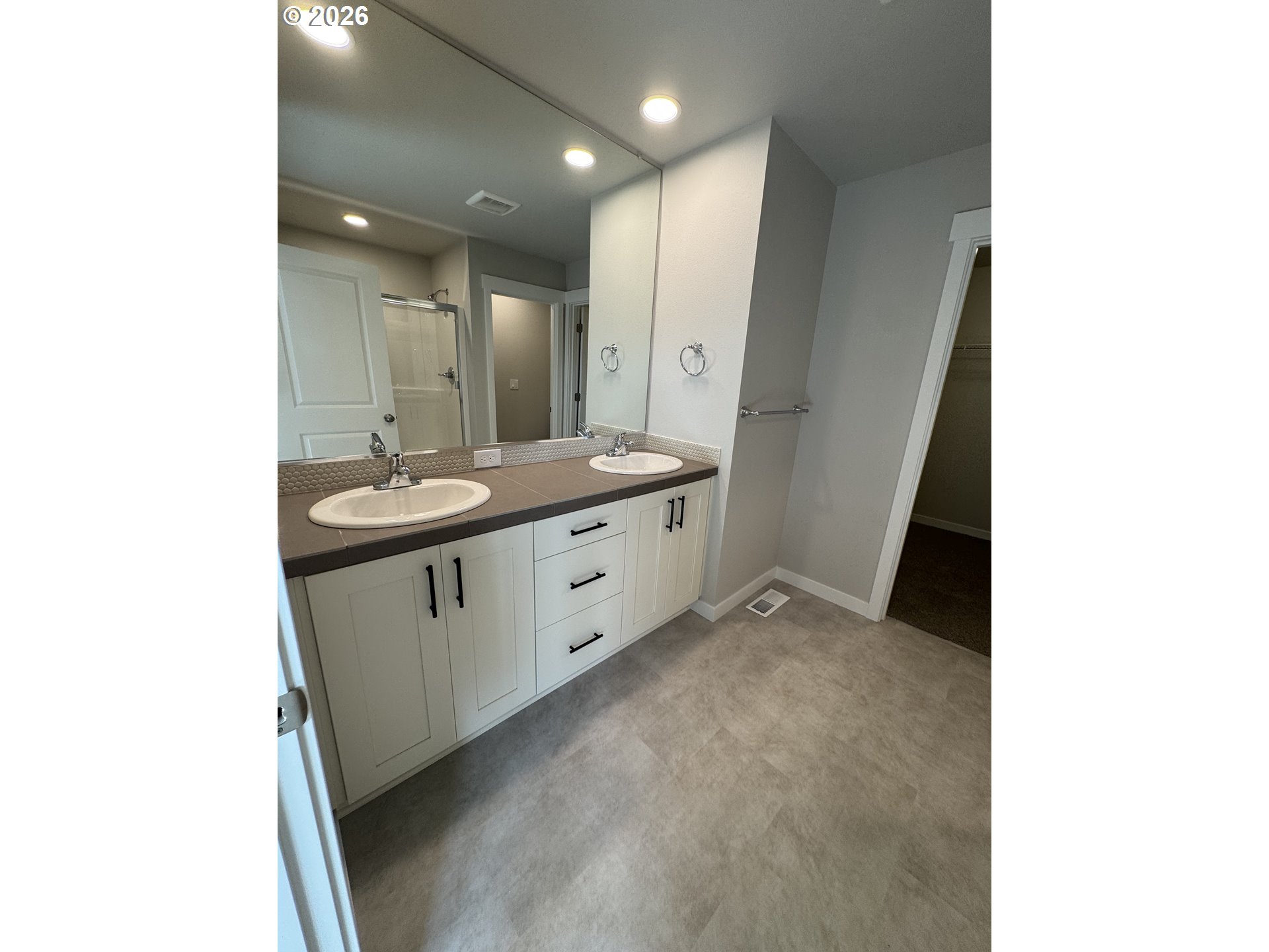 3189 S Magnolia Dr 740 Property Photo 13