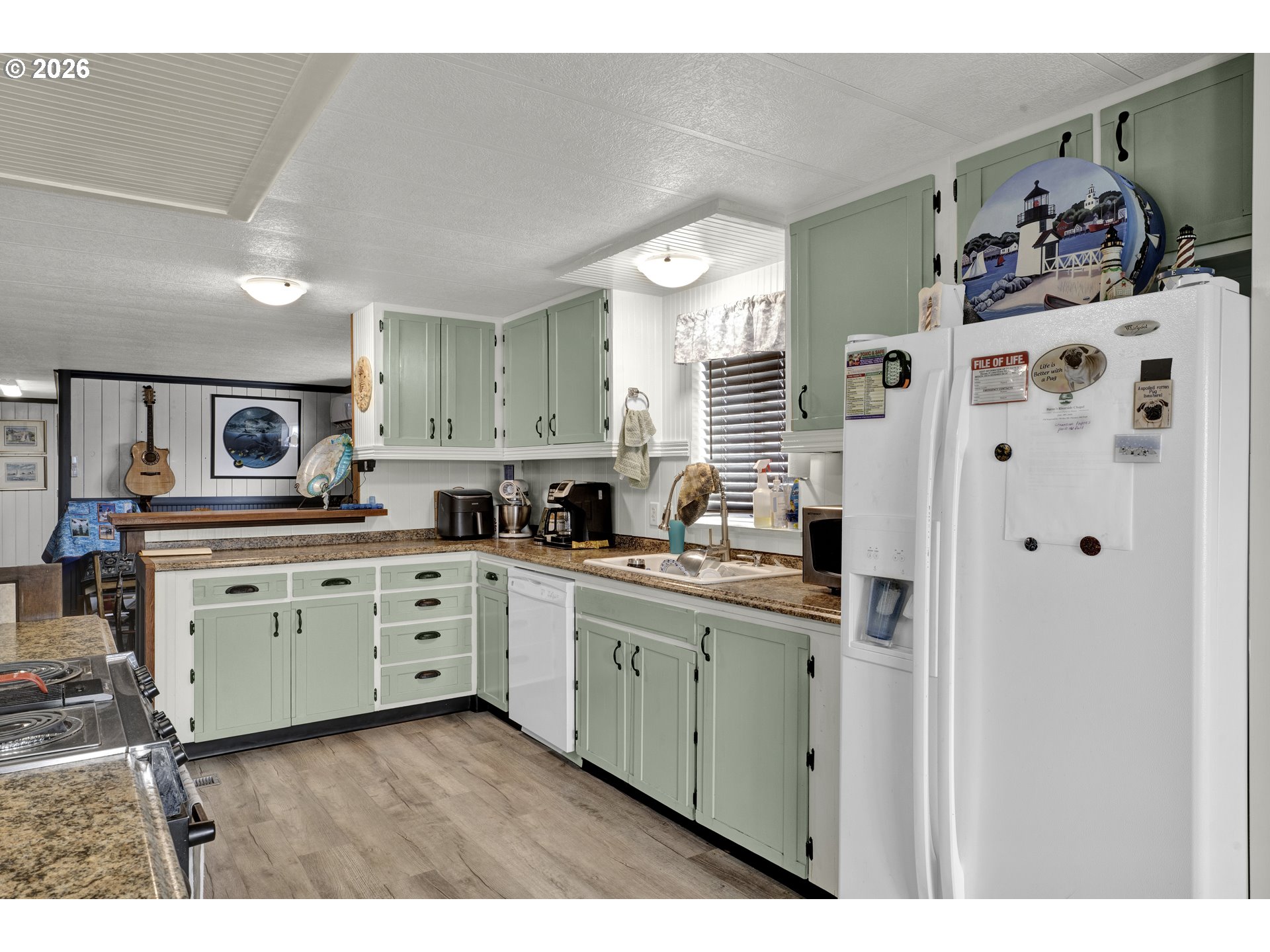 3760 Highway 101 4 Property Photo 13