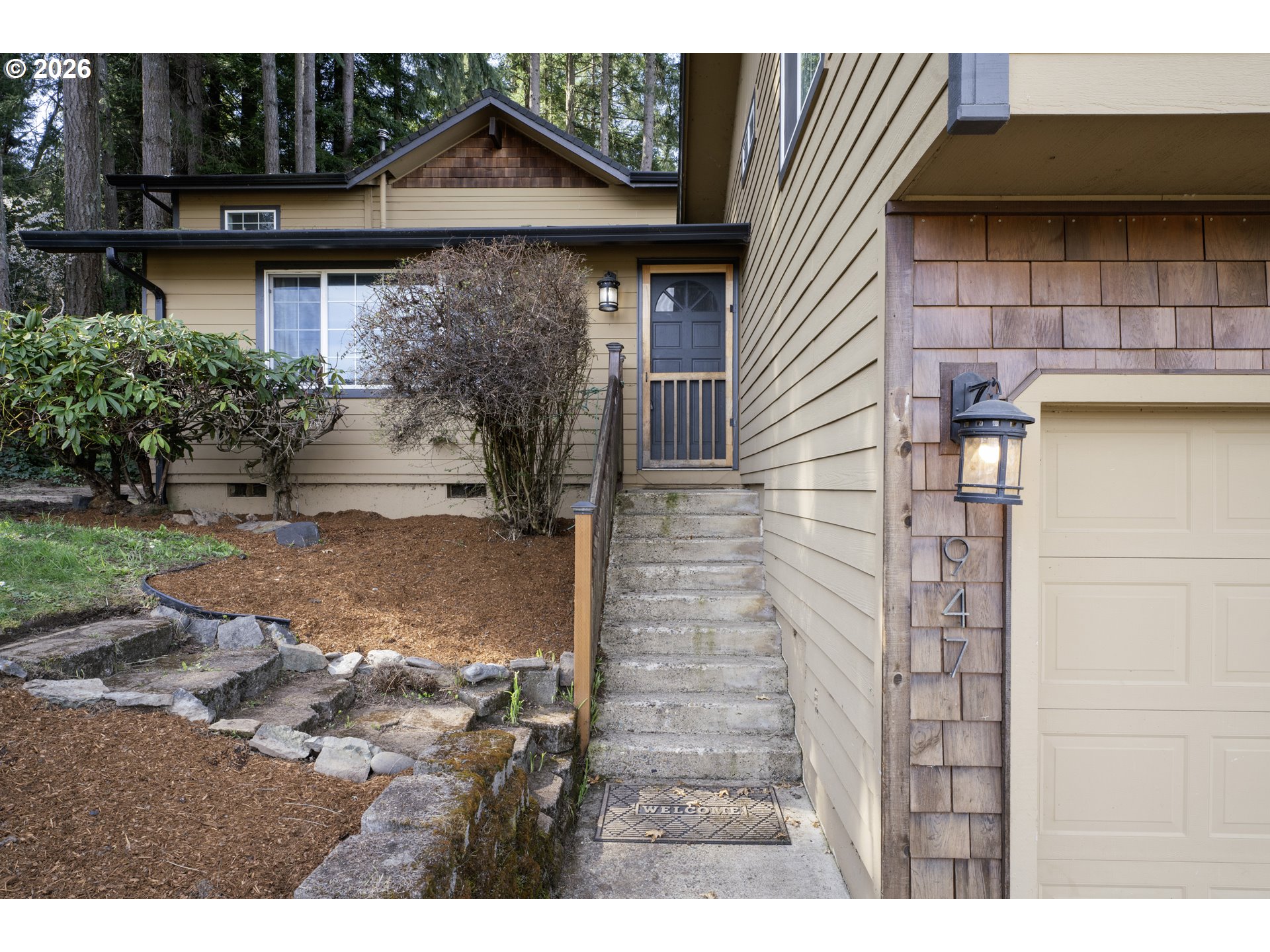 947 S R St Property Photo 3