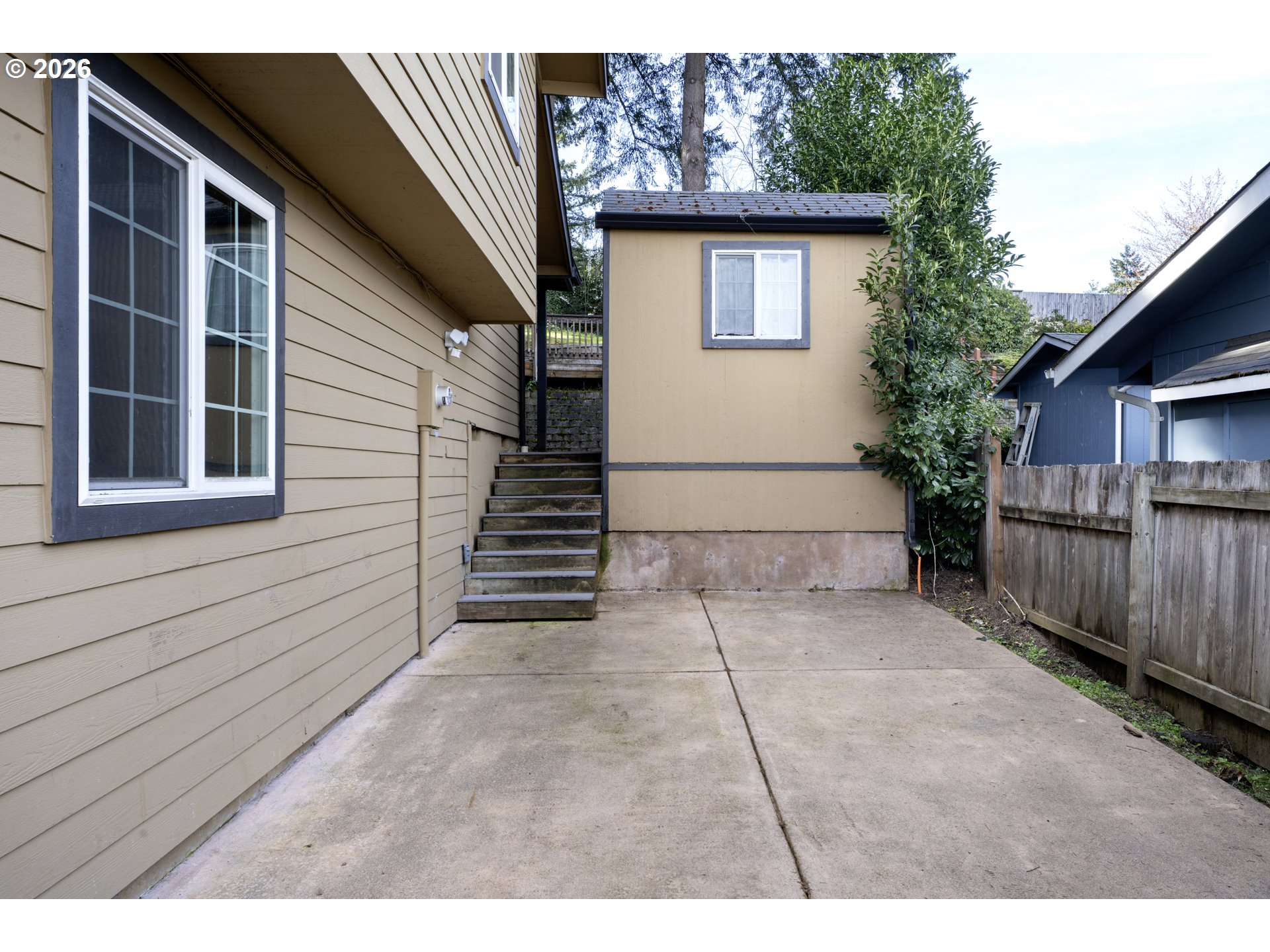 947 S R St Property Photo 6